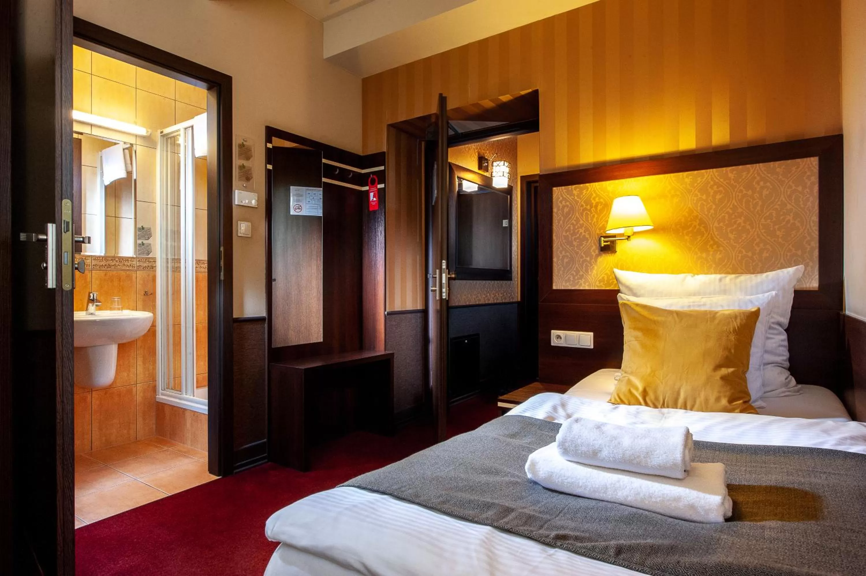 Bed in Hotel Wielopole