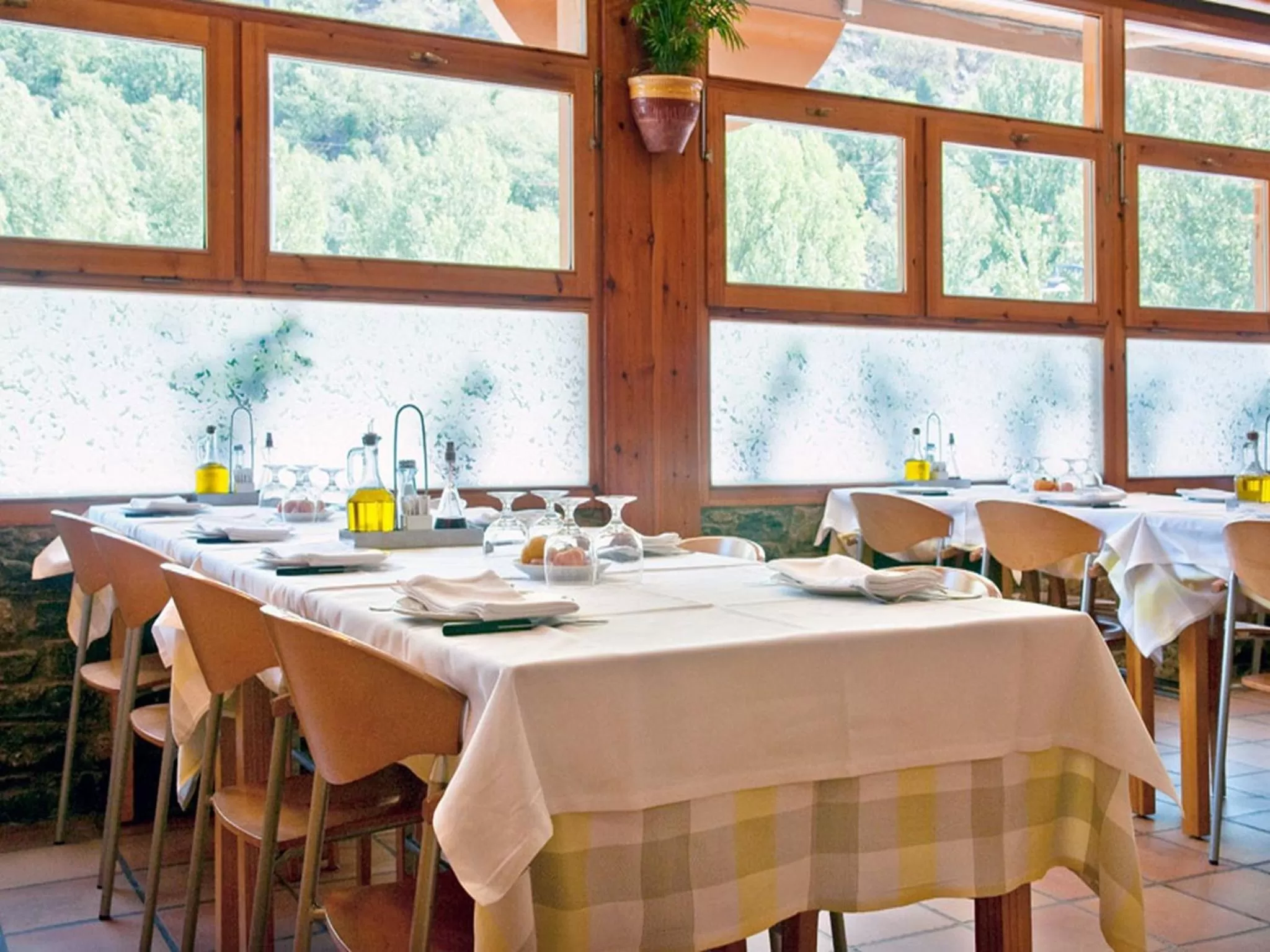 Restaurant/places to eat in Hotel Restaurant Les Brases