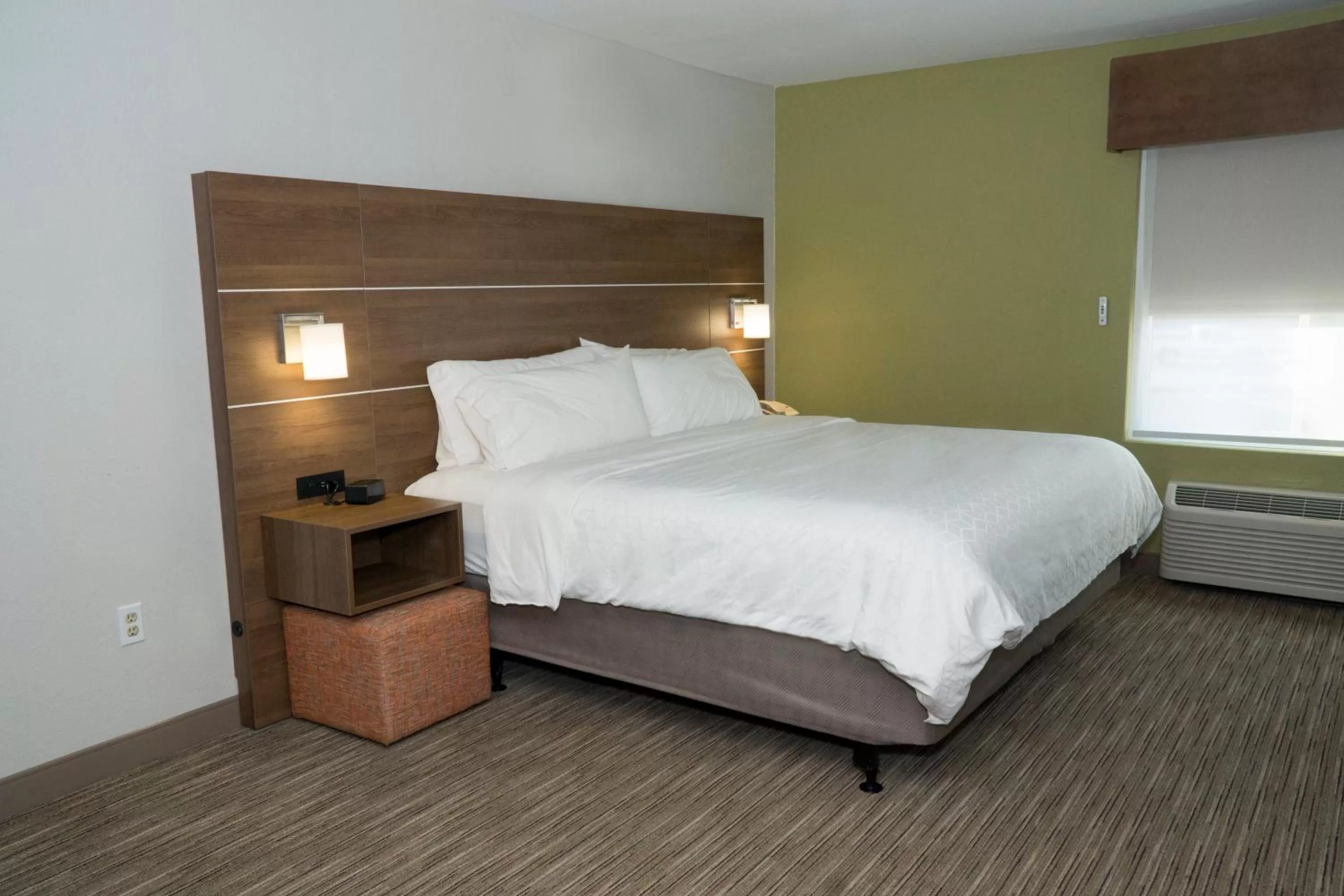 Bed in Holiday Inn Express Hotel & Suites Madison by IHG
