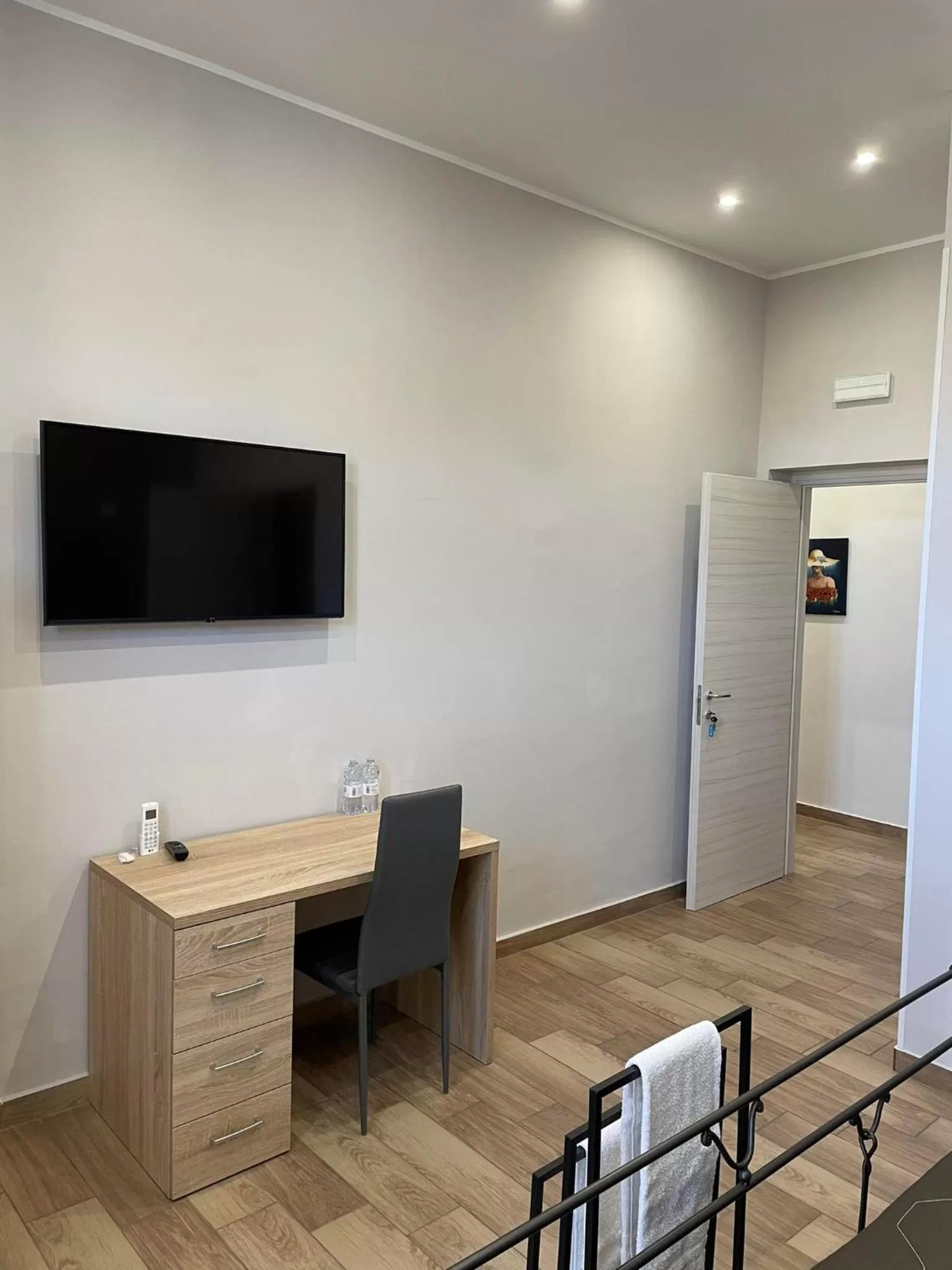 TV and multimedia, TV/Entertainment Center in Exclusive B&B