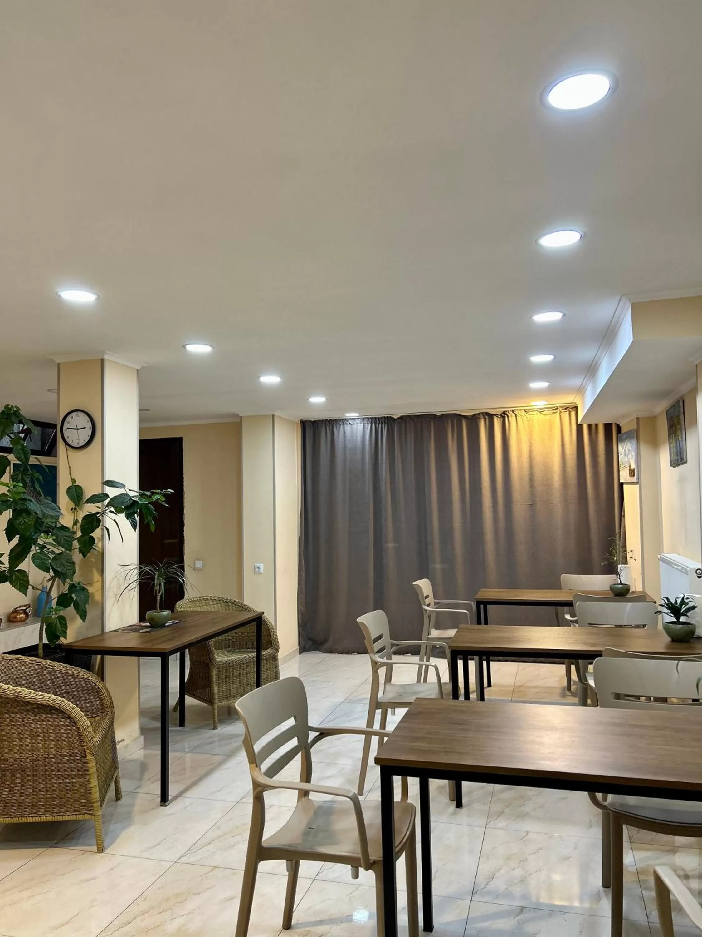 Restaurant/Places to Eat in Hotel Marioni