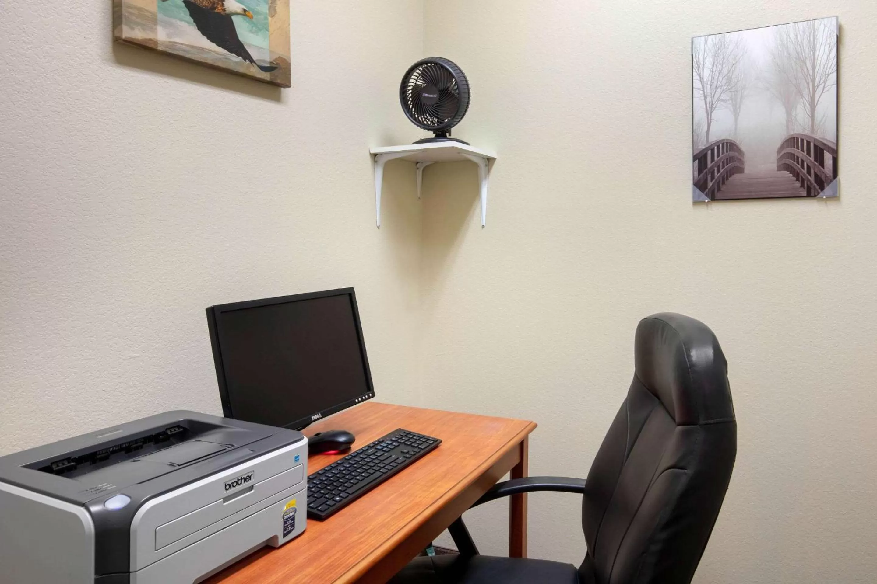 On site in Comfort Inn Willow Springs US 60 and US 63