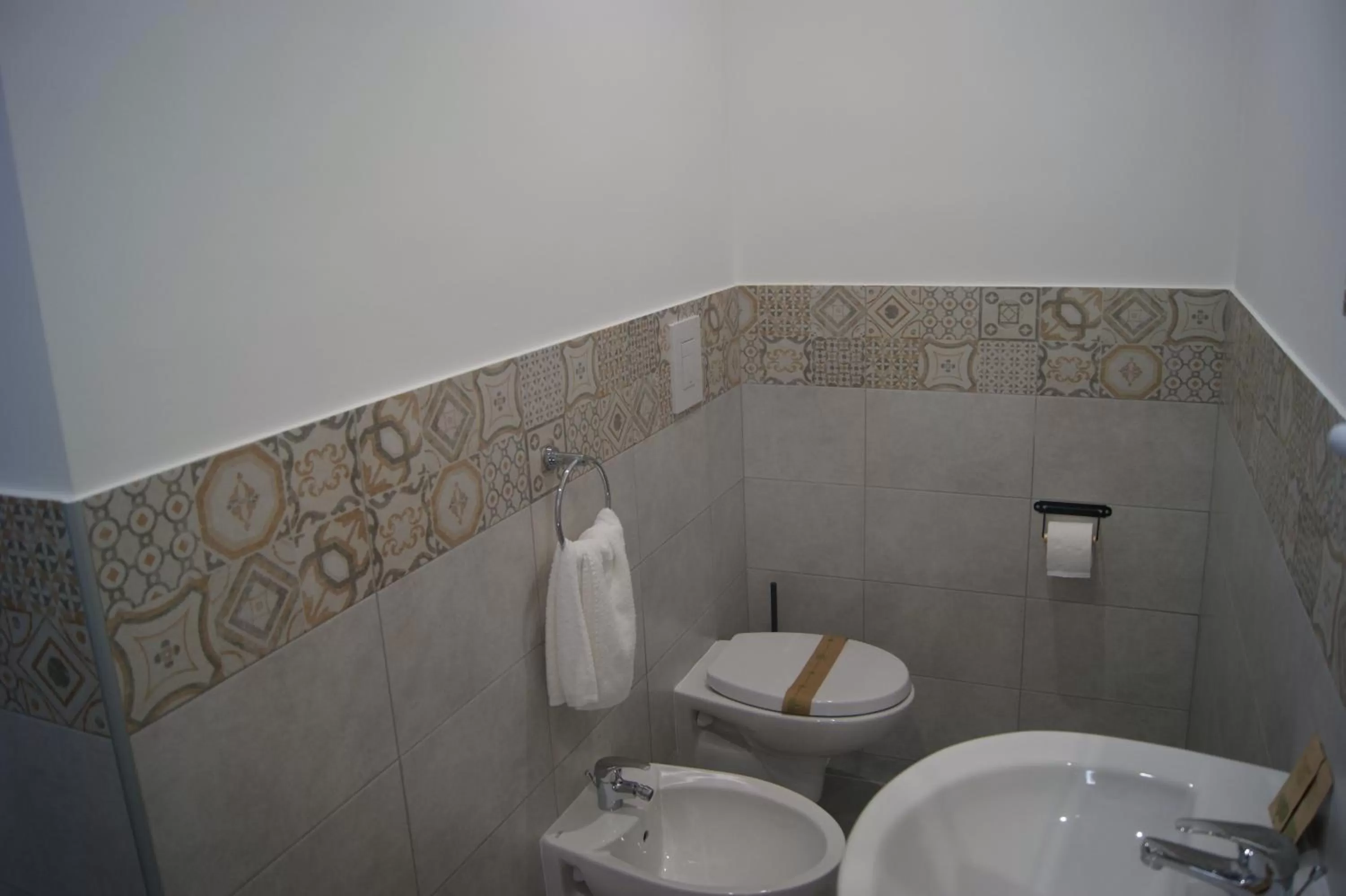 Toilet, Bathroom in Arome B&B