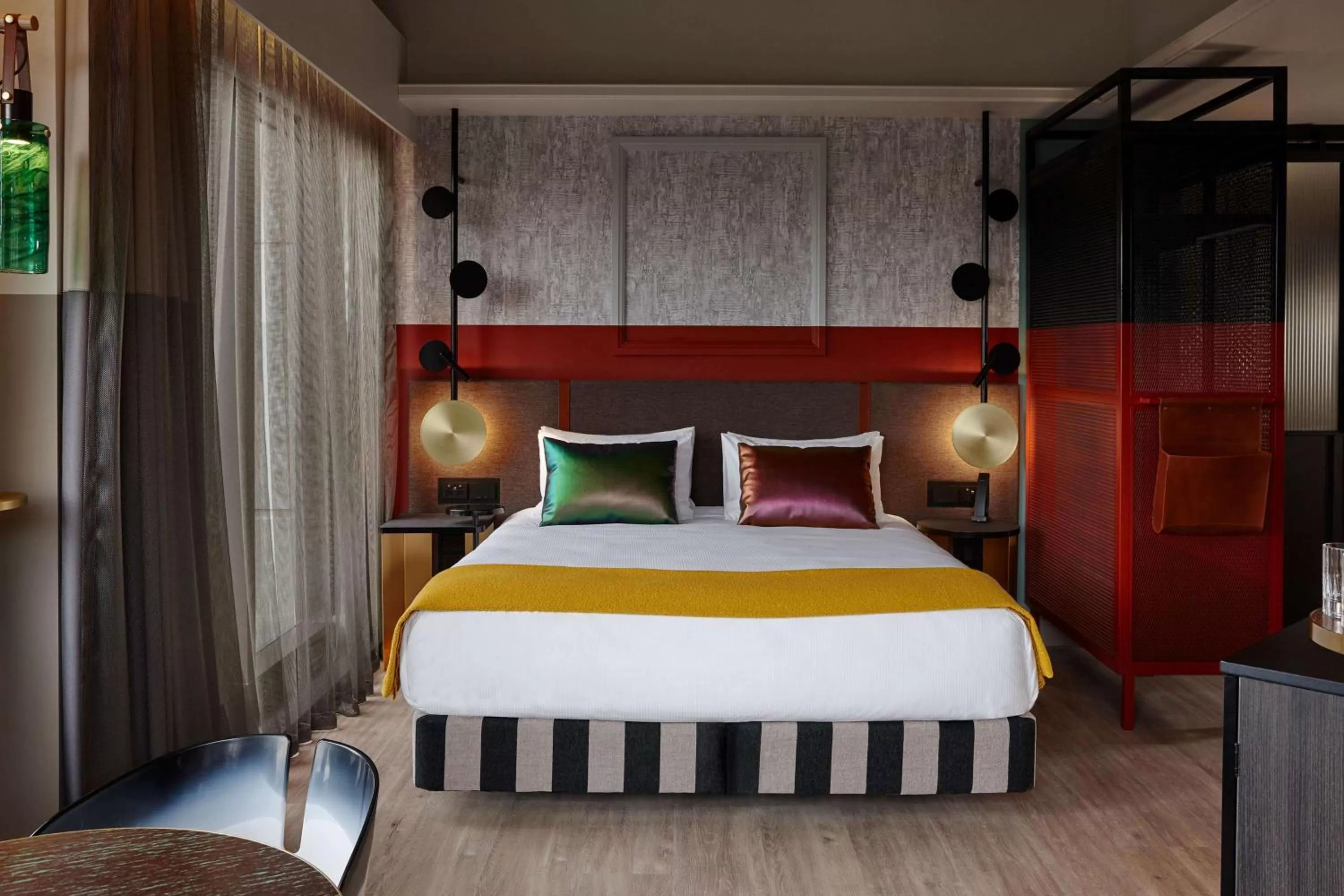 Bedroom, Bed in QT Auckland