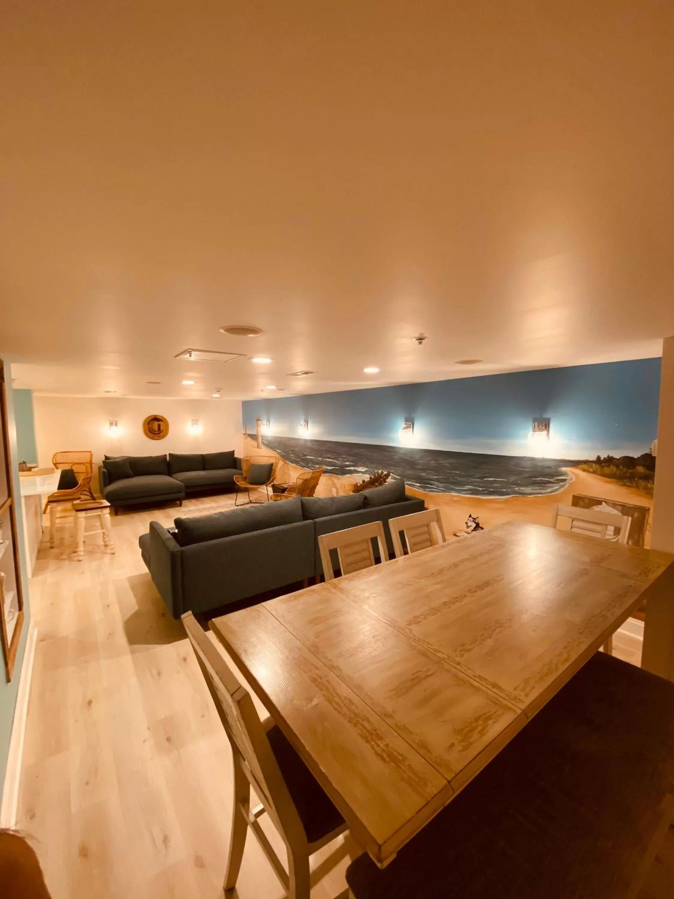 Lounge or bar in Canalside Inn