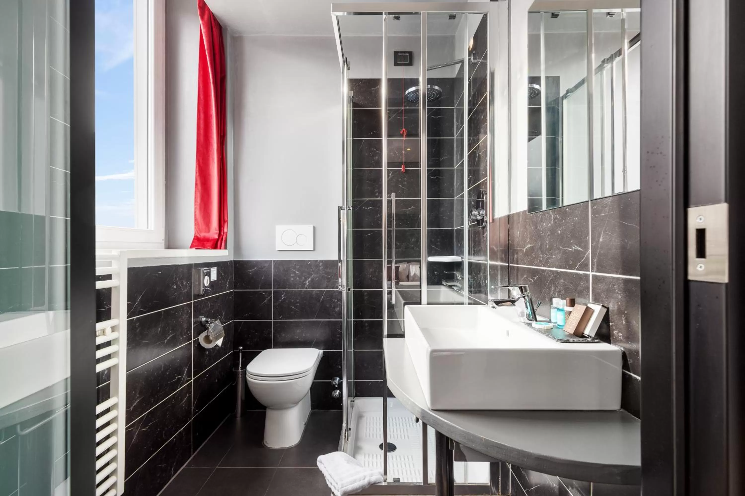 Shower in The Bryson Hotel