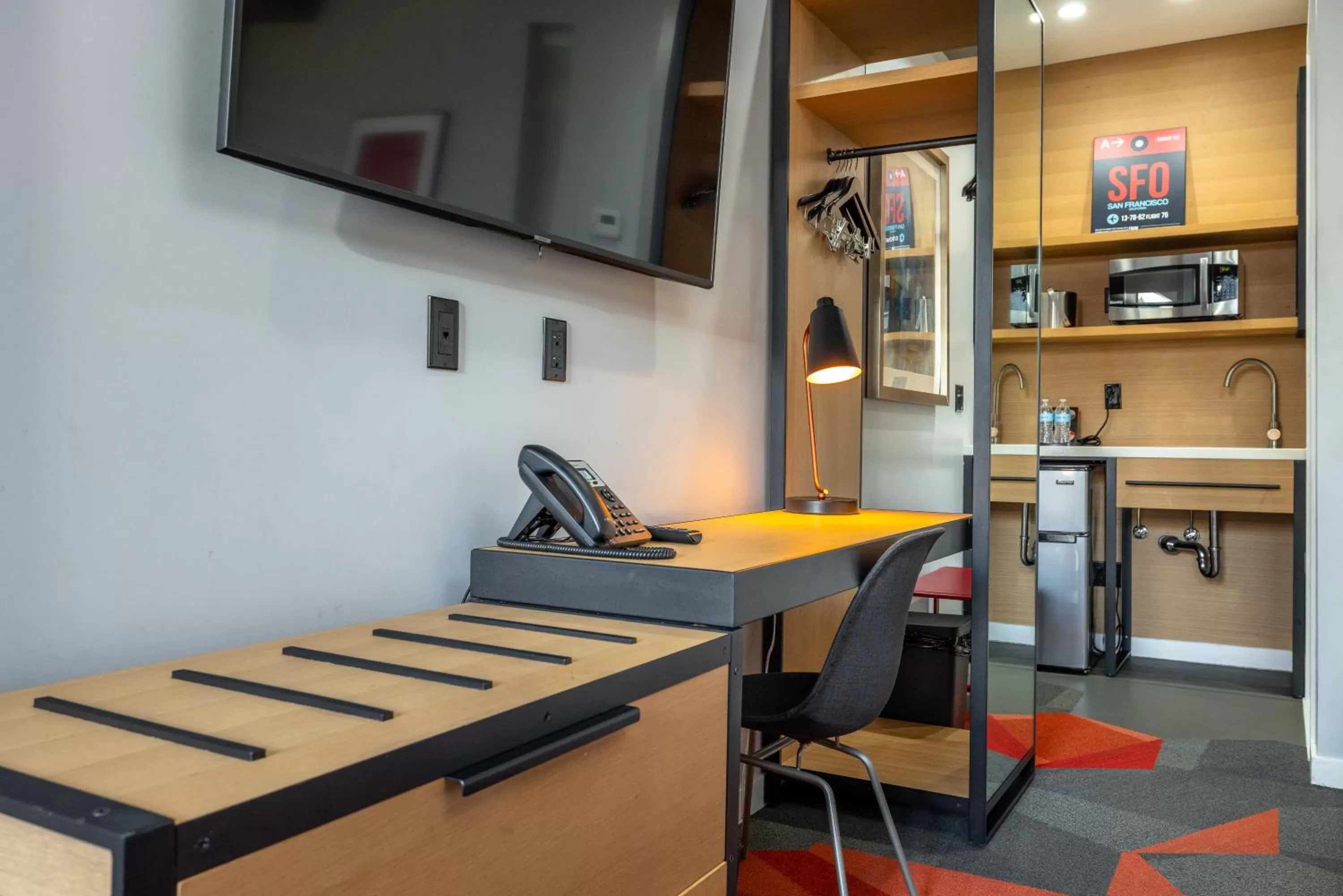 Bedroom in Infinity Hotel San Francisco, Tapestry Collection by Hilton