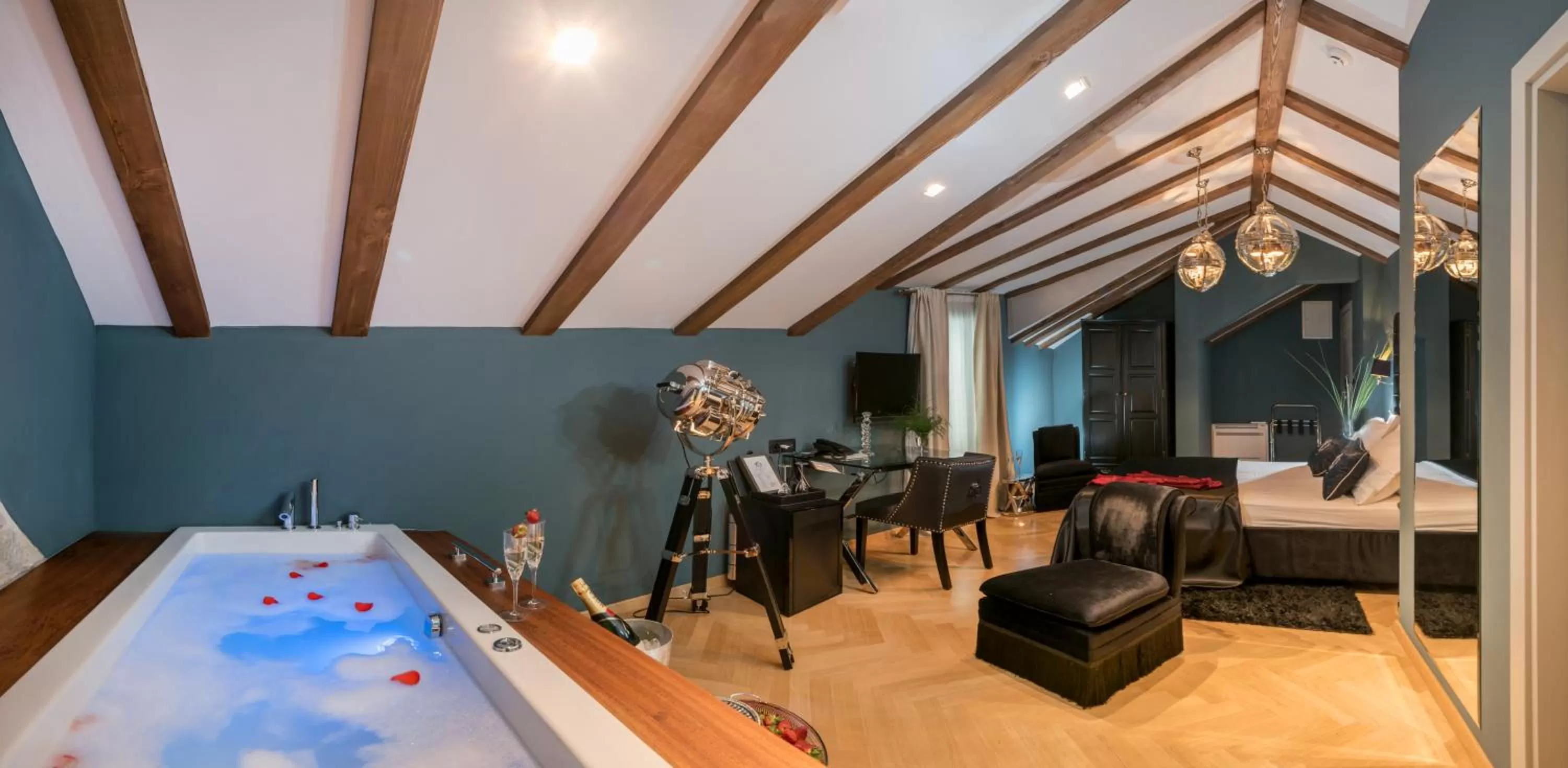 Bathroom in Heritage Hotel 19