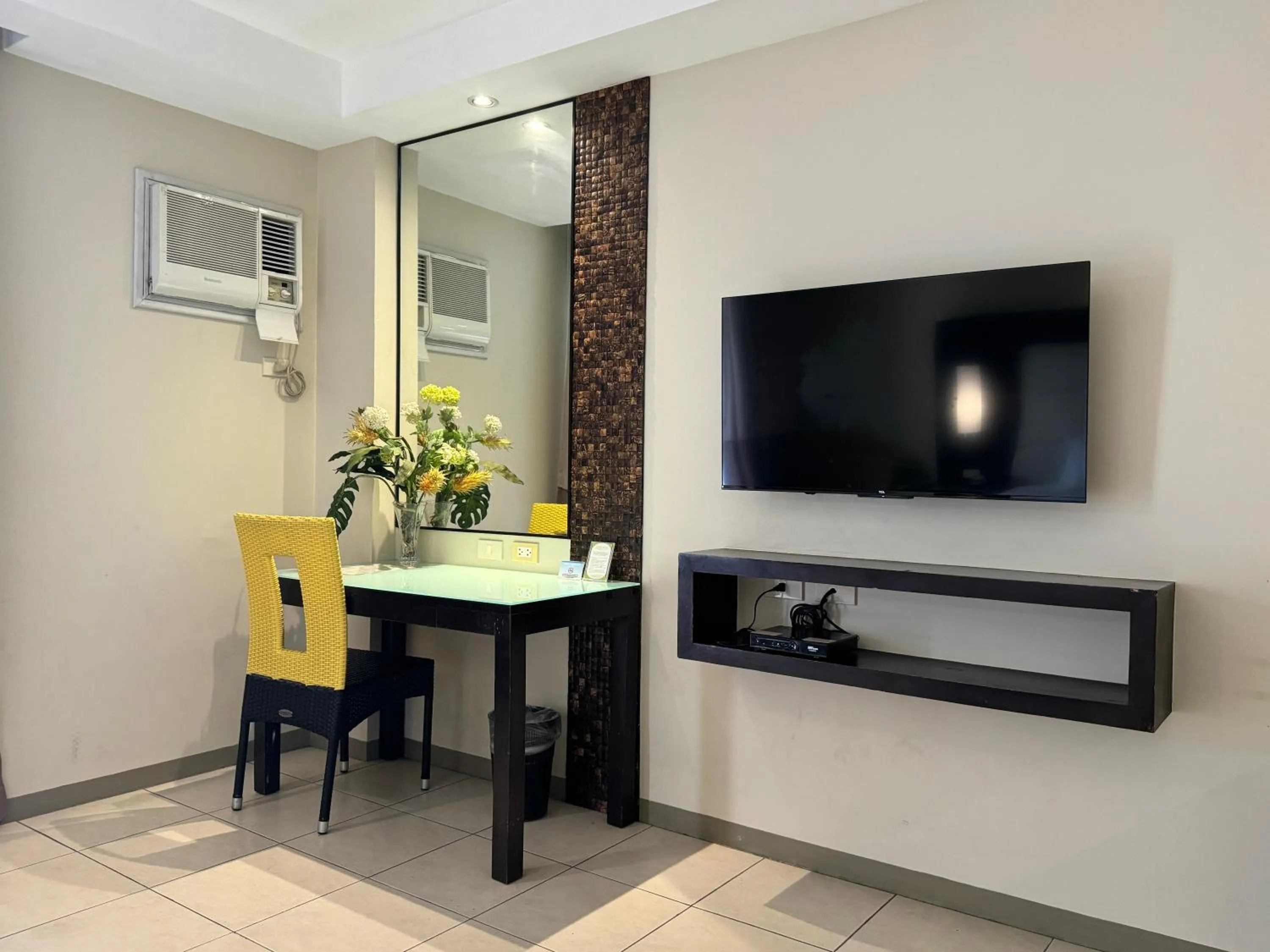 TV and multimedia in Circle Inn - Iloilo City Center