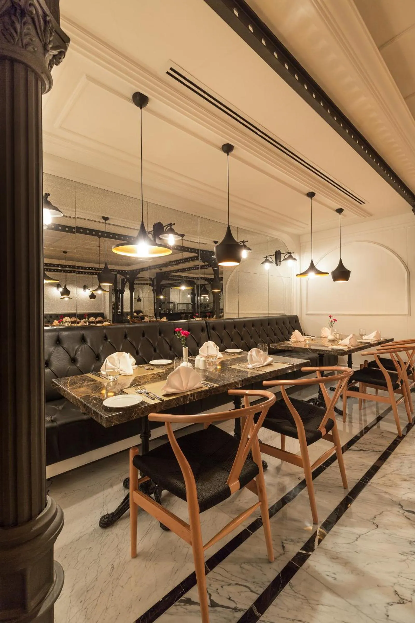 Restaurant/places to eat in Metropolitan Hotels Taksim