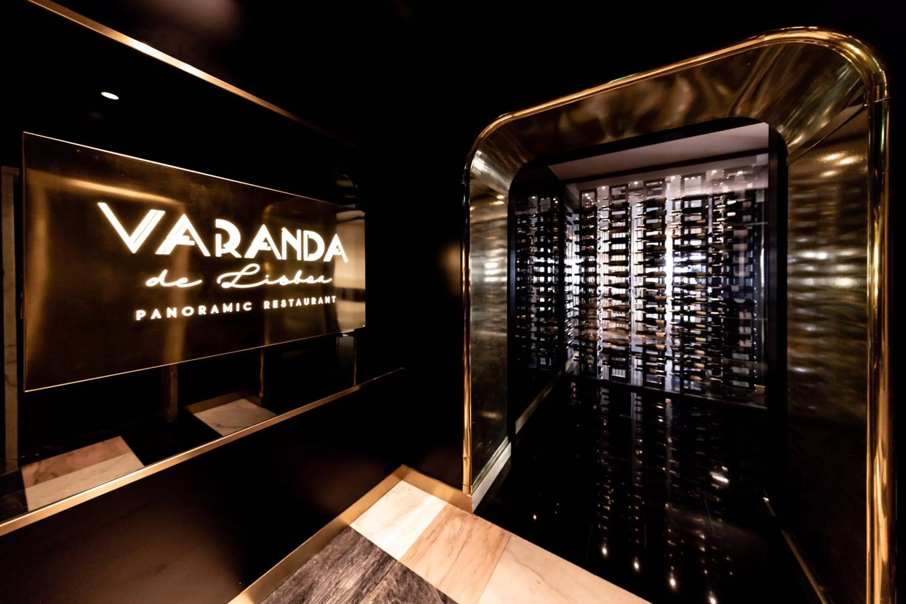 Lunch in Hotel Mundial