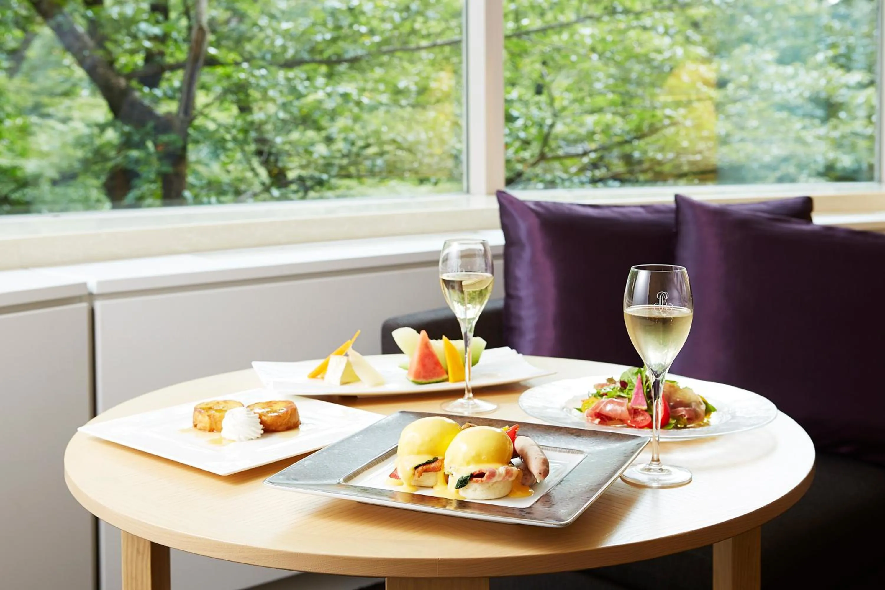 Food and drinks in The Prince Sakura Tower Tokyo, Autograph Collection