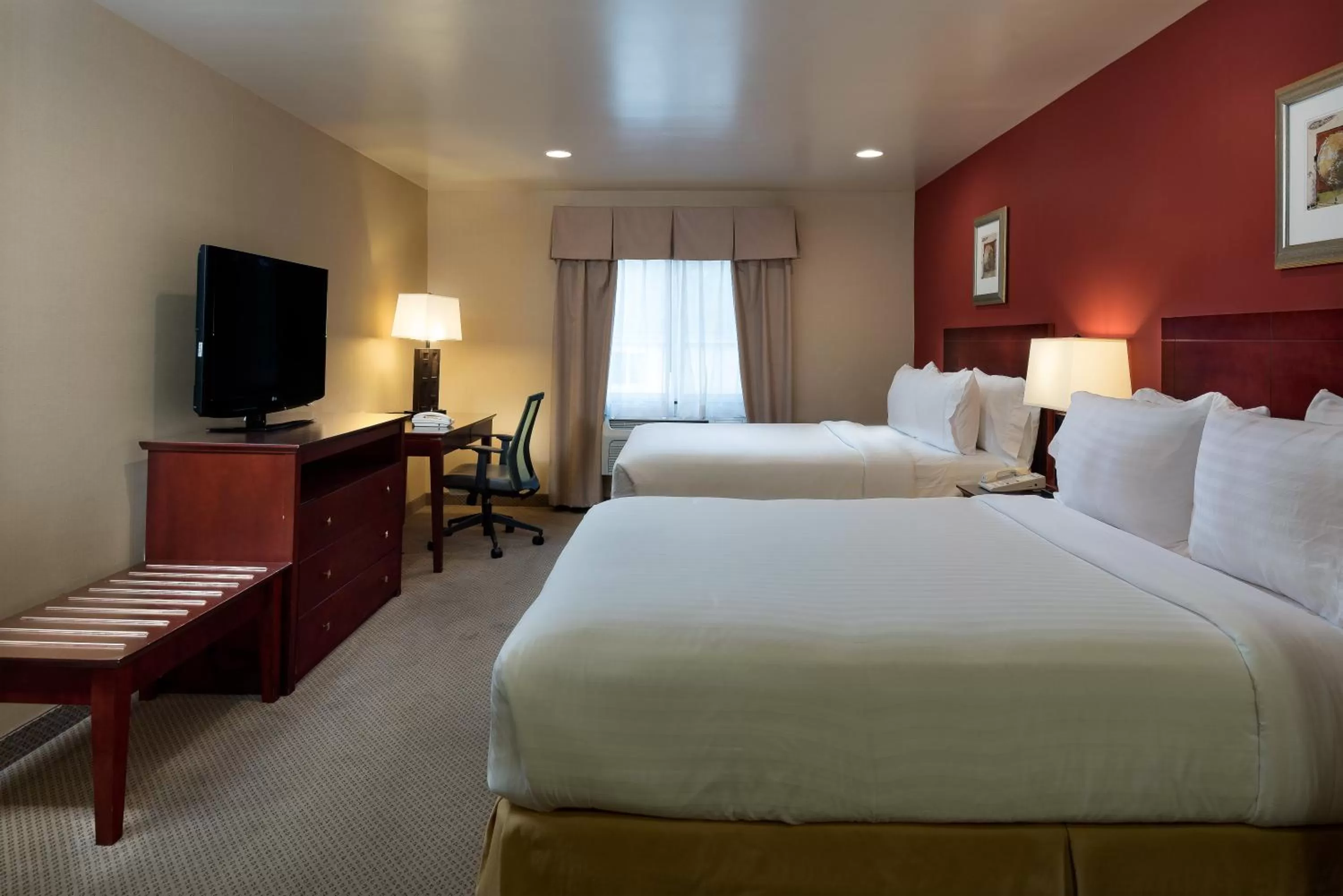 Queen Room with Two Queen Beds - Mobility Access Tub/Non-Smoking in Holiday Inn Express Hotel & Suites Los Angeles Airport Hawthorne, an IHG Hotel