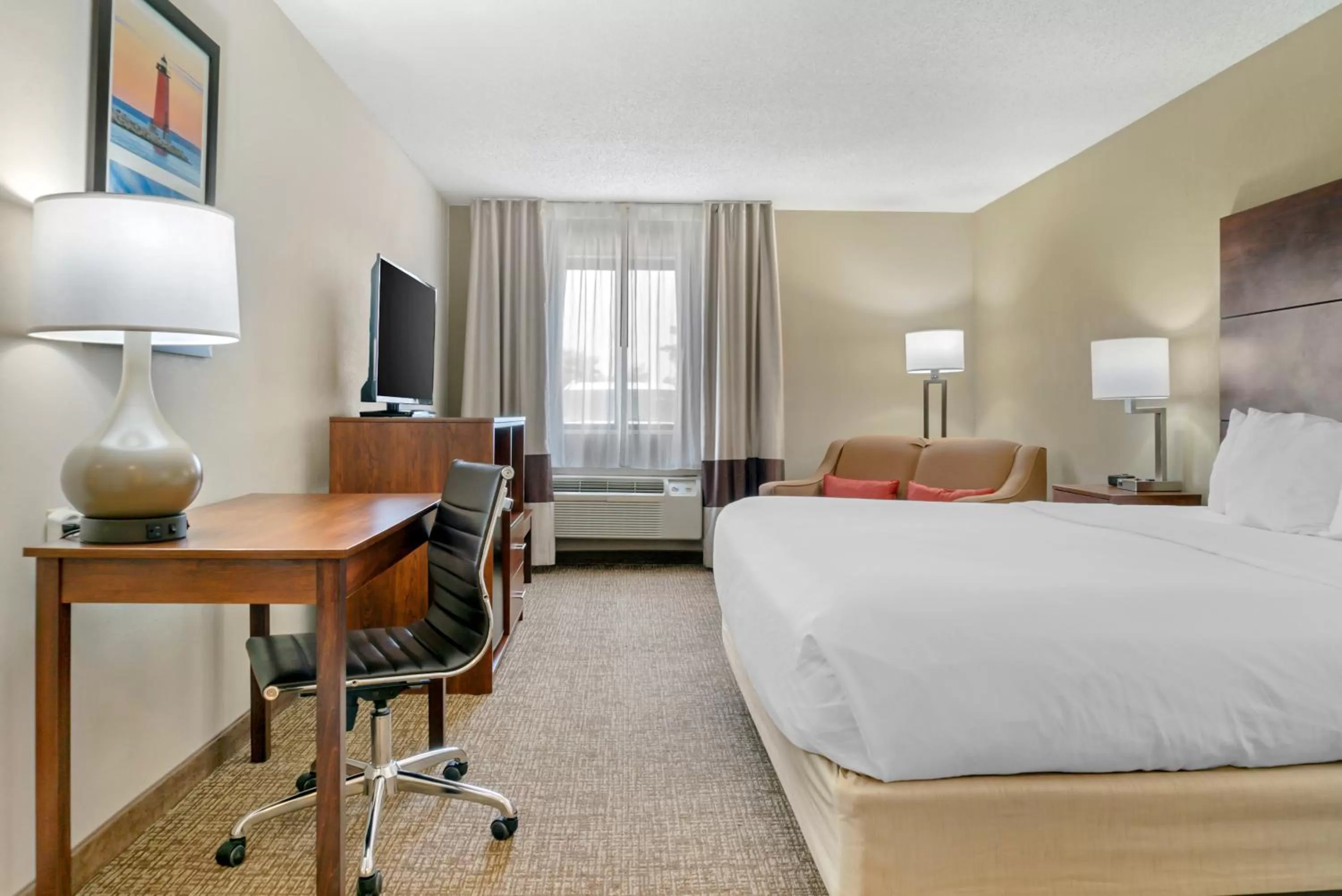 Bed in Comfort Inn Manistique