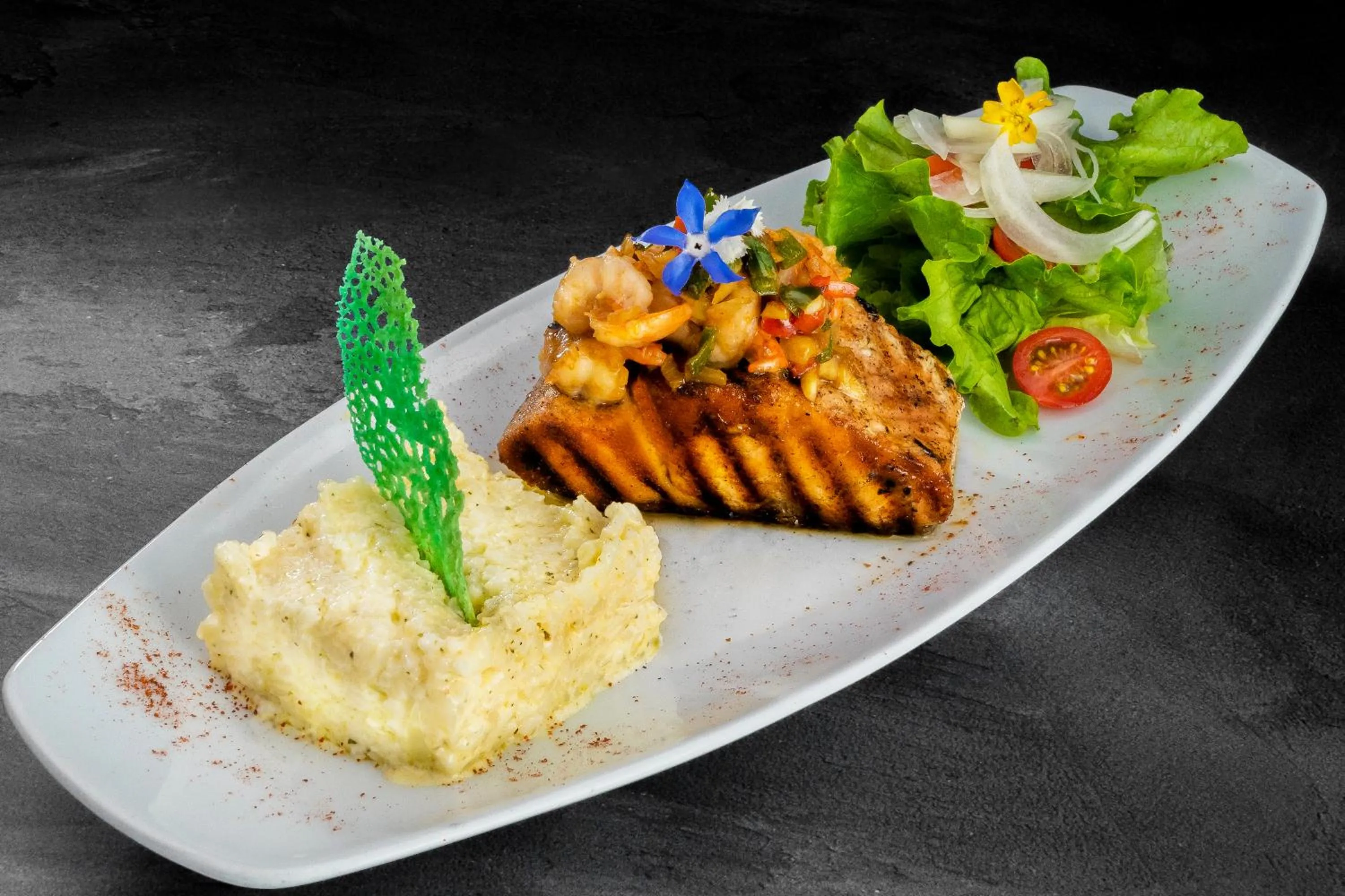 Restaurant/places to eat in Hotel Stubel Suites & Cafe