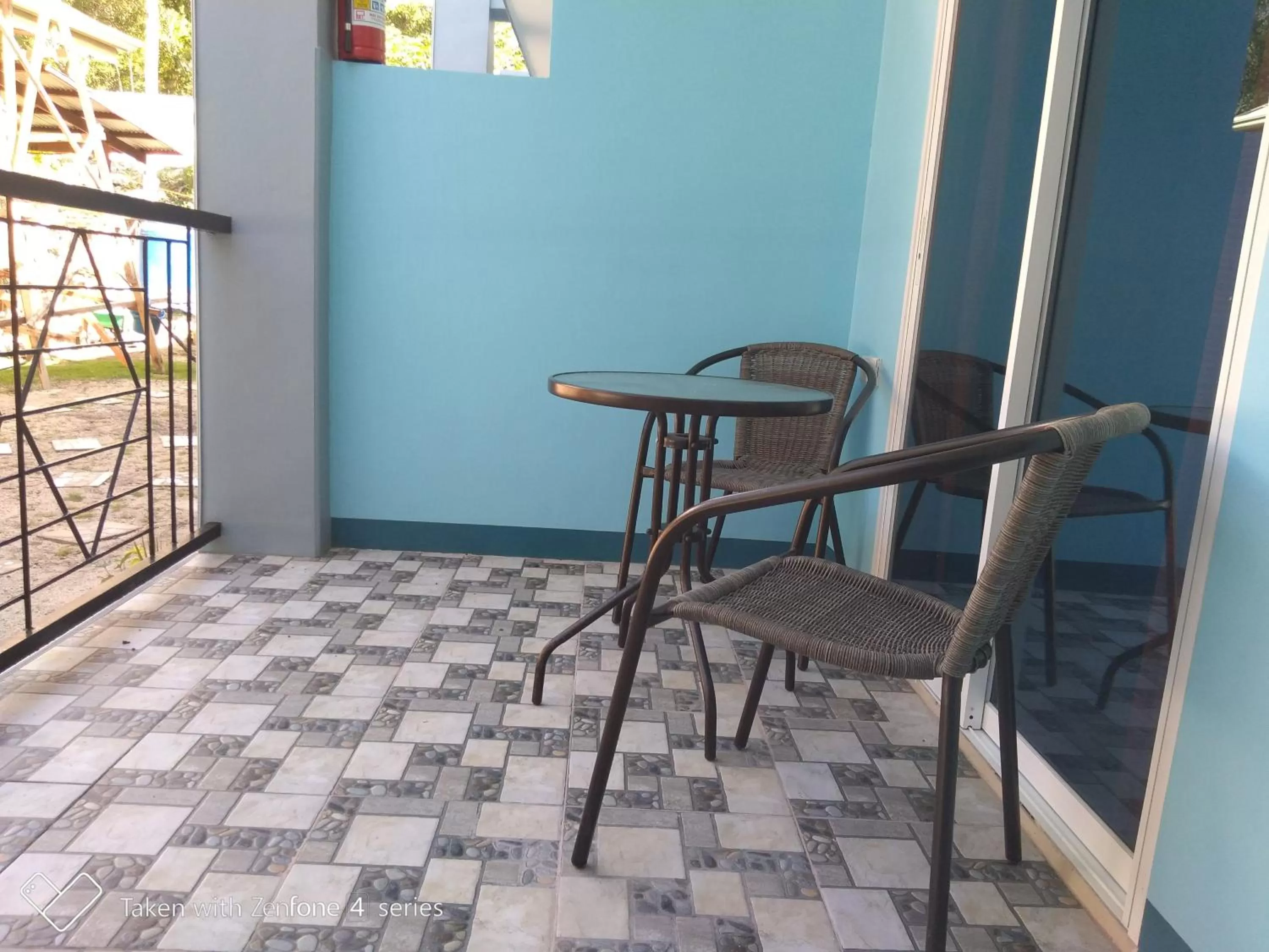 Dining area in D & B BLUESTAR BEACH RESORT