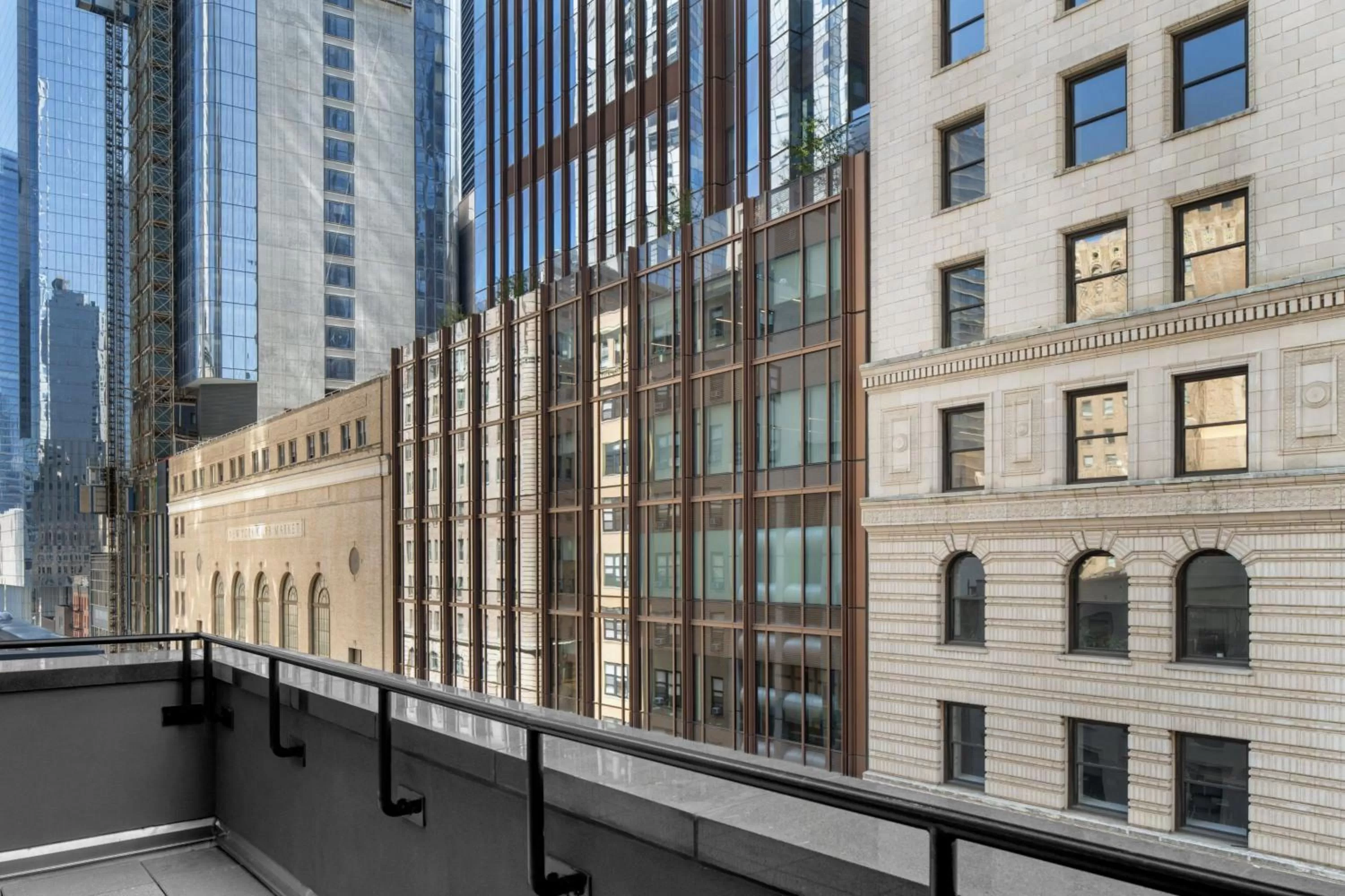 Photo of the whole room in Courtyard by Marriott New York World Trade Center Area