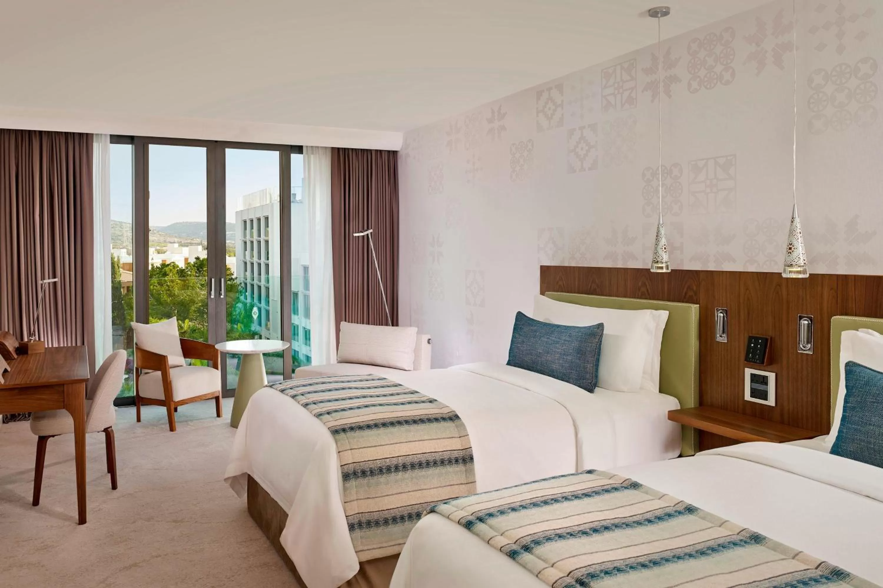 Photo of the whole room, Bed in Parklane, a Luxury Collection Resort & Spa, Limassol
