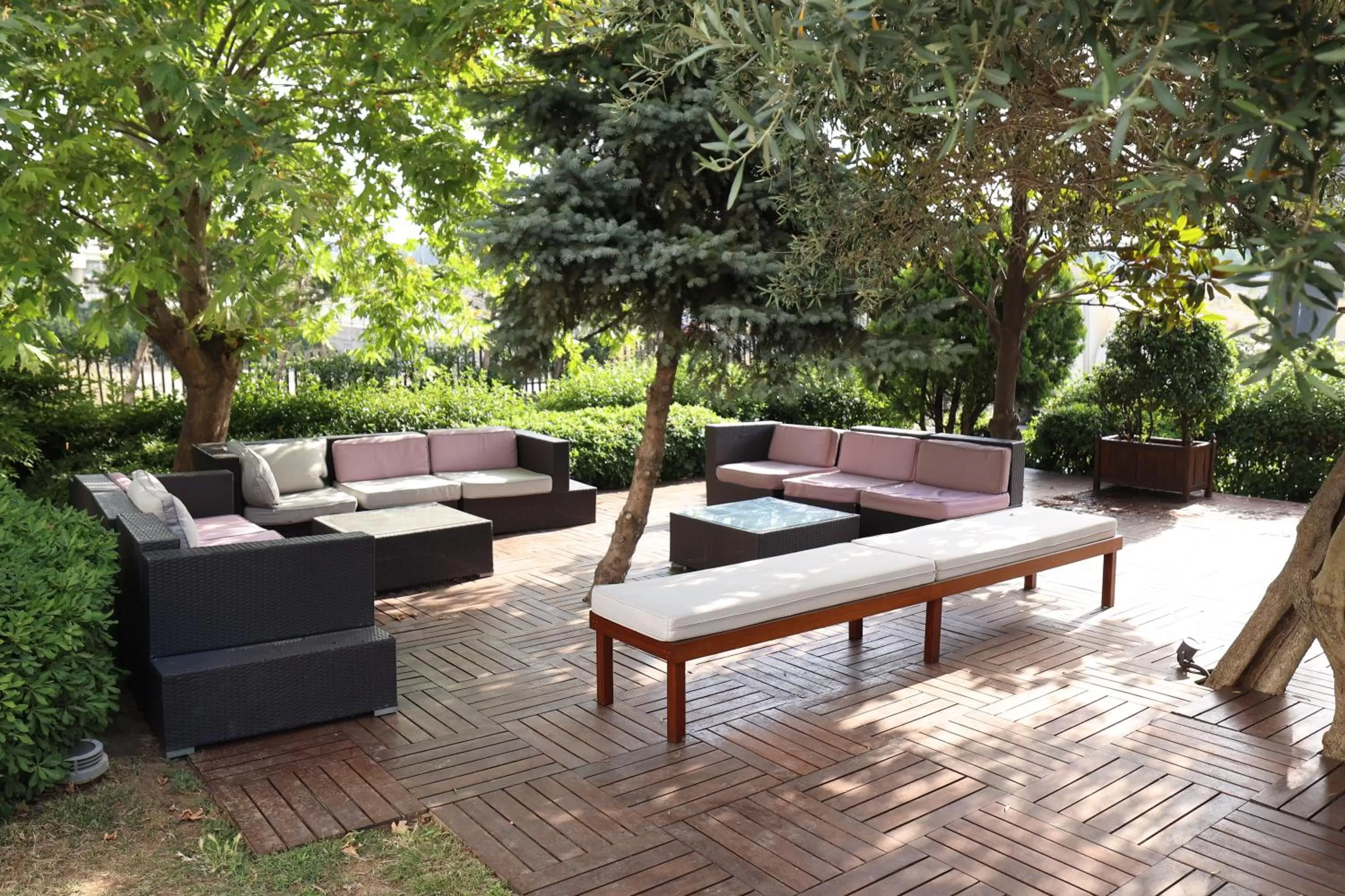 Patio in Nova Plaza Prime Hotel