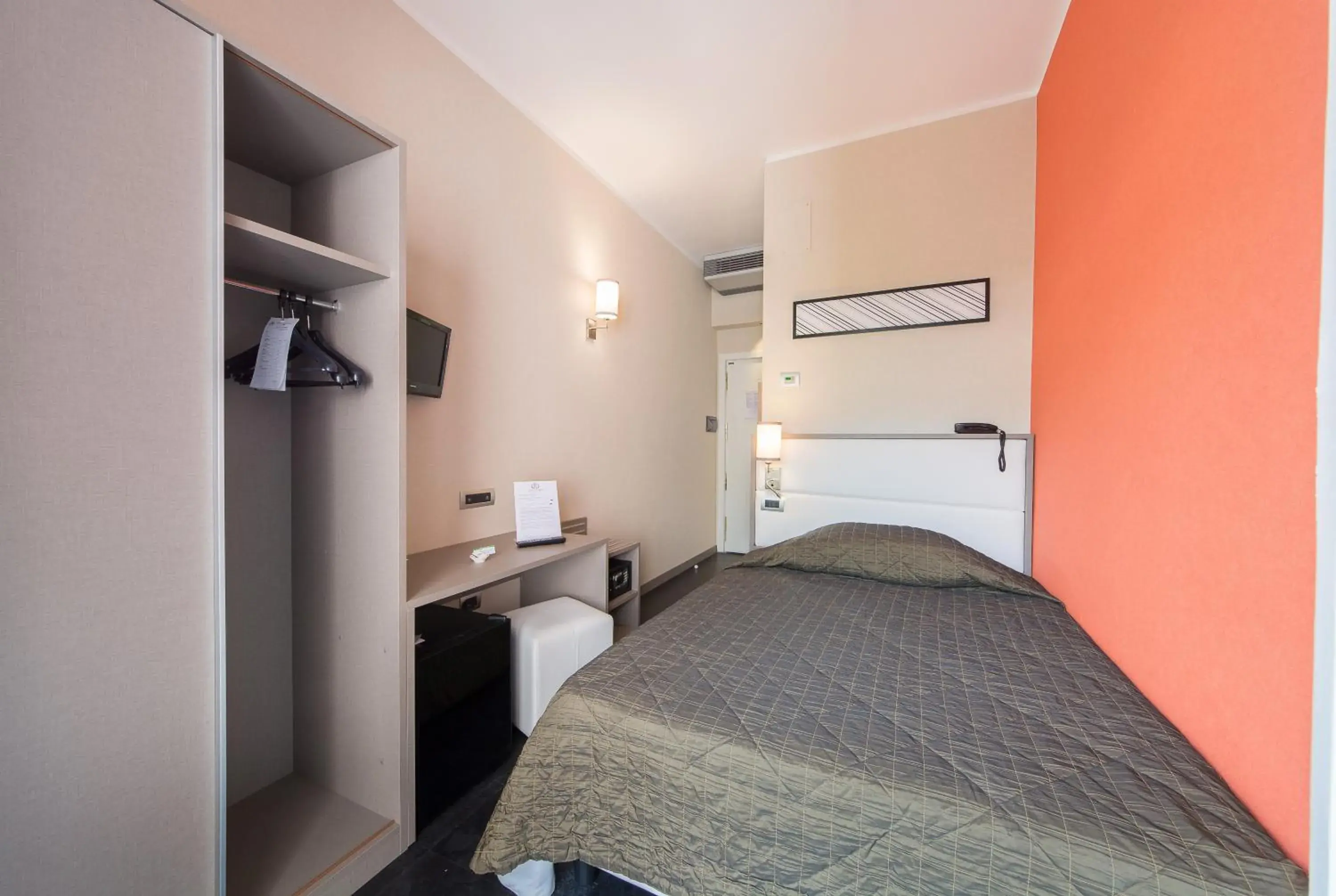 Small Double Room - single occupancy in Reginna Palace Hotel Small Double Room - single occupancy in Reginna Palace Hotel