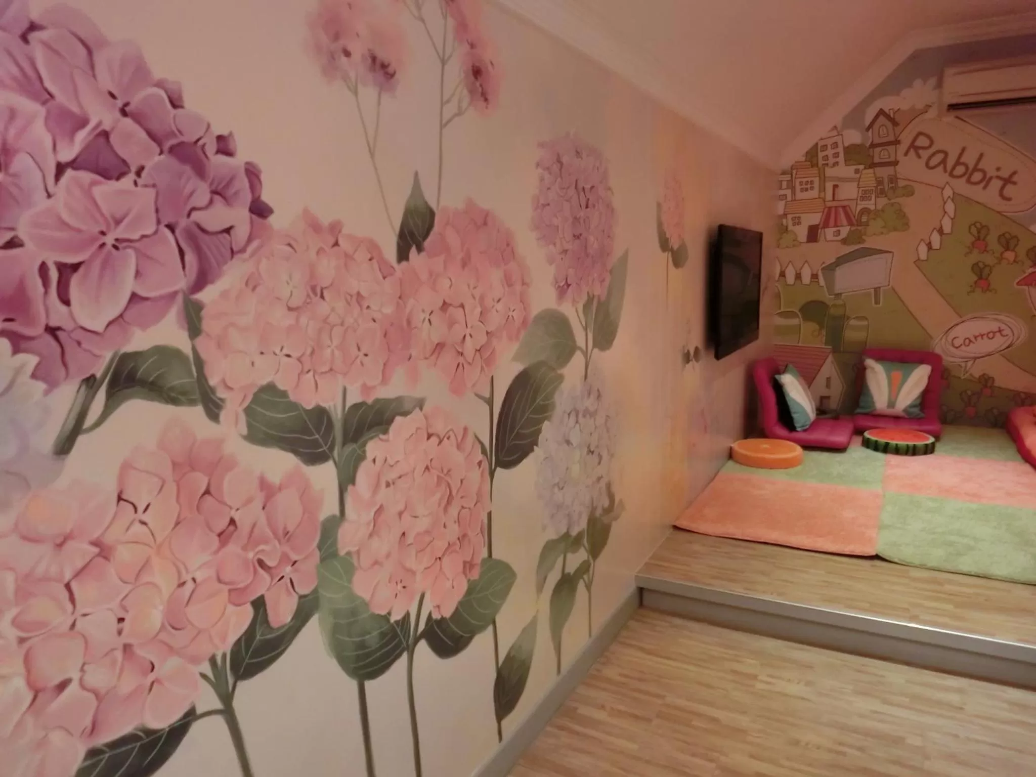 Decorative detail in Champion Hotel