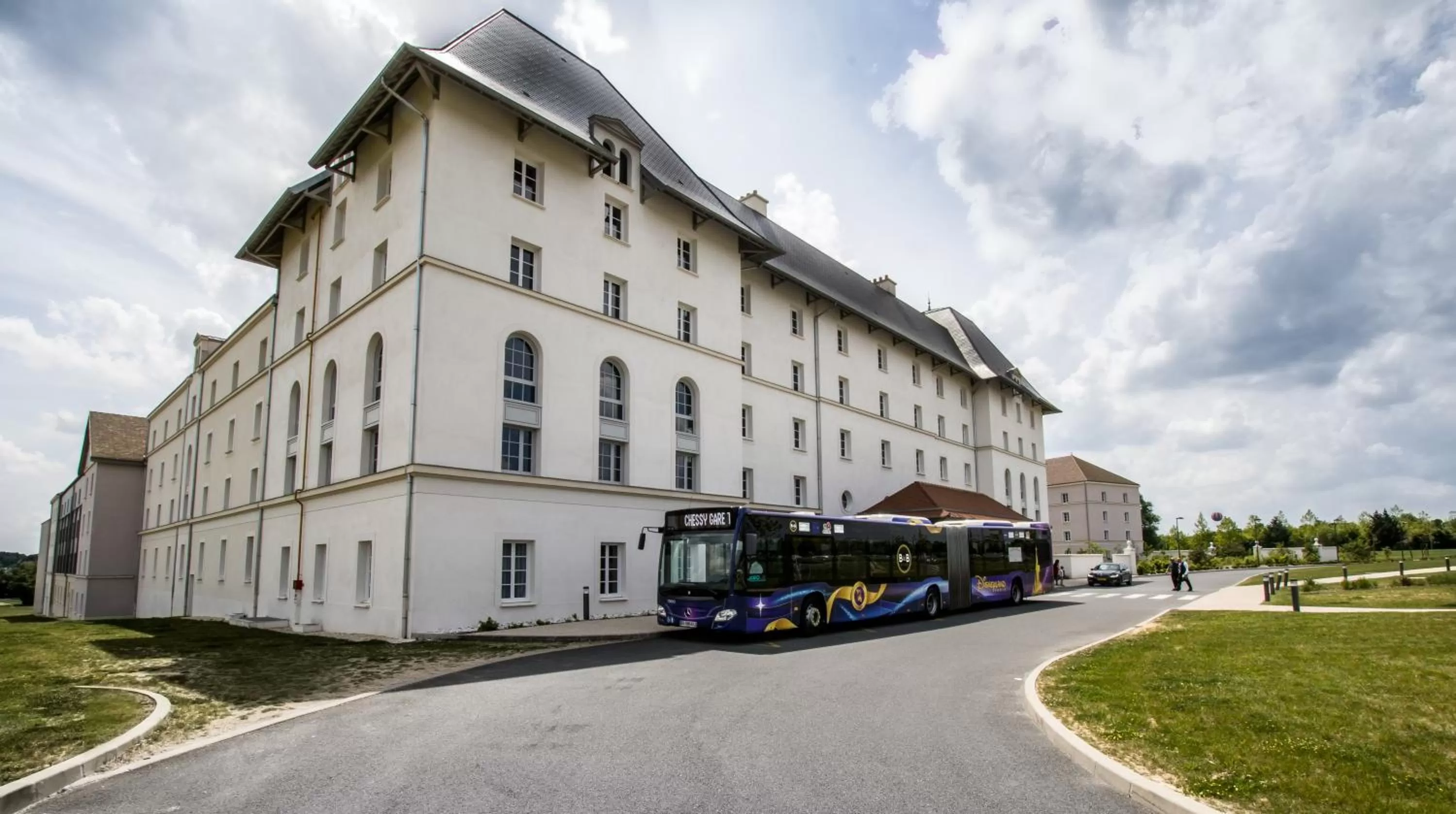 Facade/entrance in B&B HOTEL près de Disneyland Paris