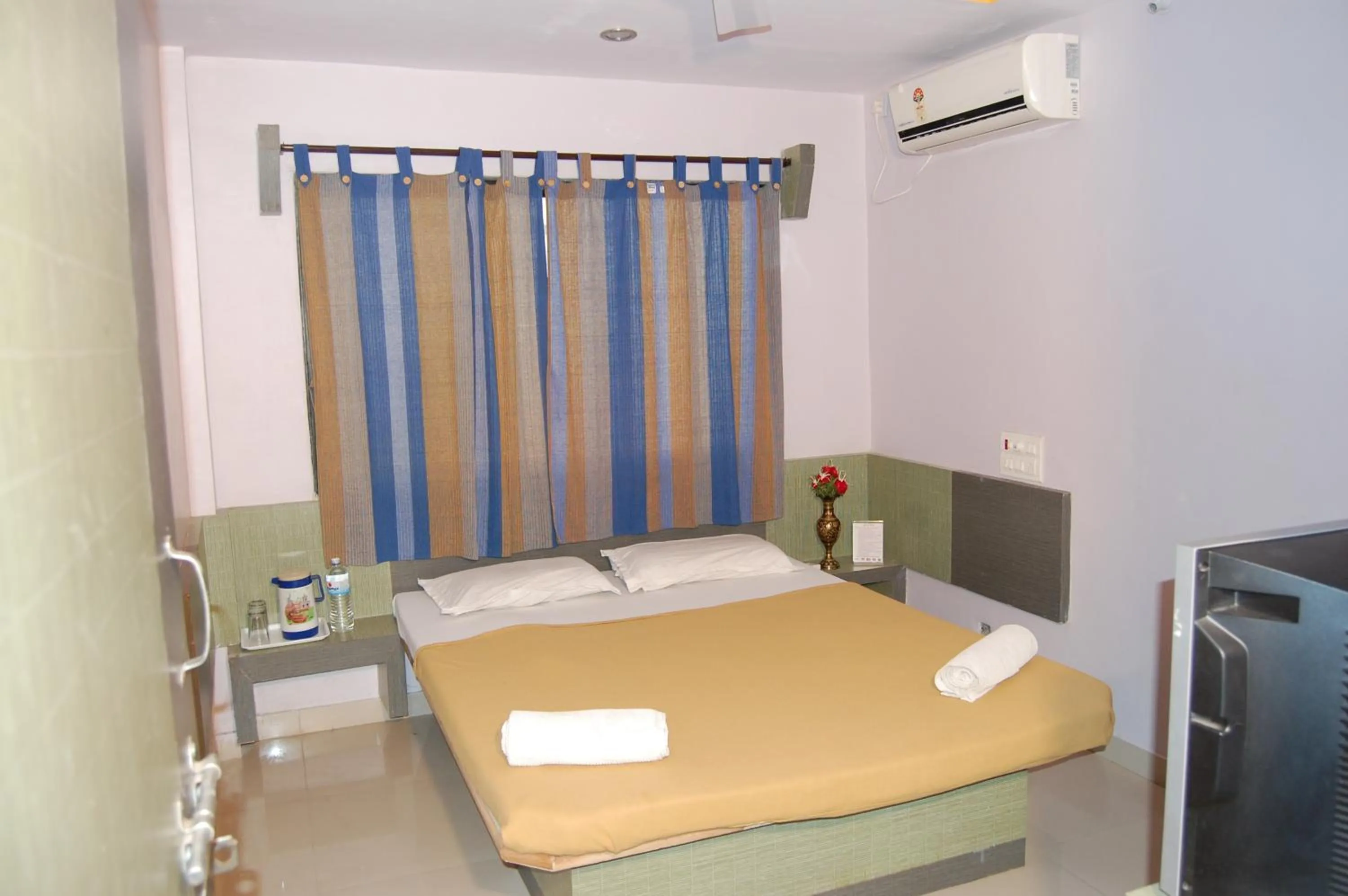 Photo of the whole room in Hotel Utsav