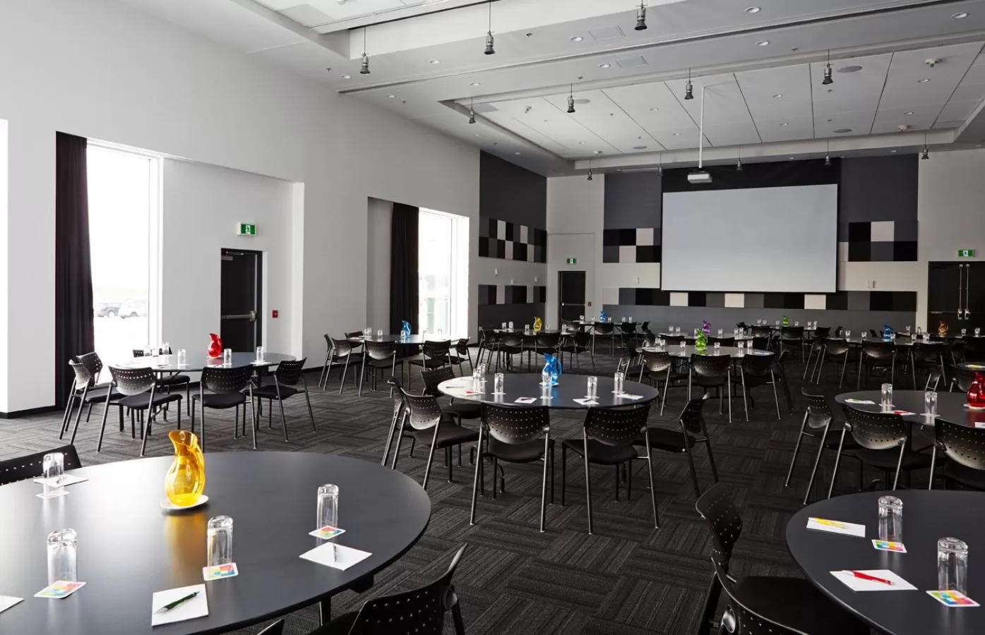 Restaurant/places to eat in Alt Hotel Halifax Airport