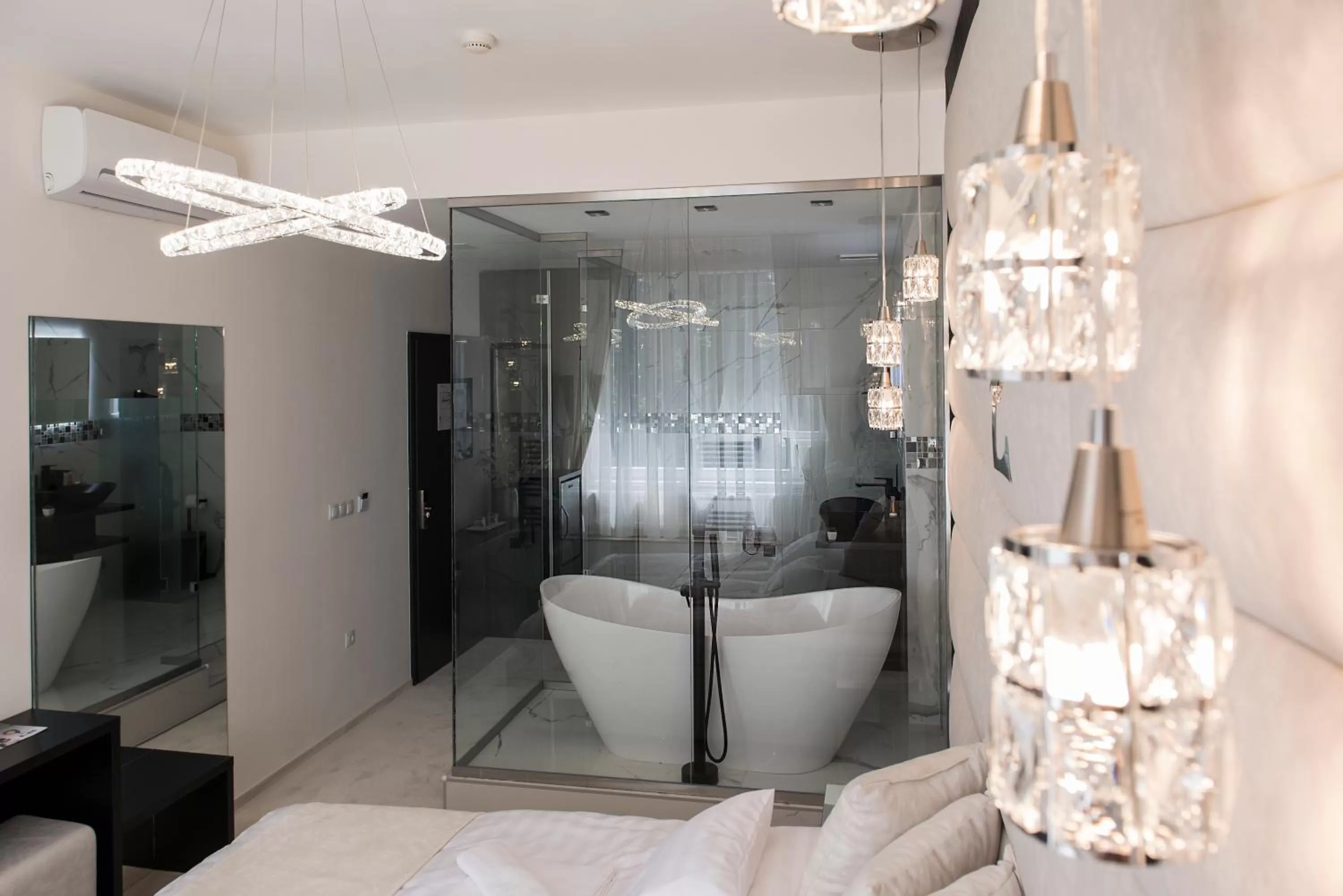 Bath, Bathroom in Z Rooms Boutique