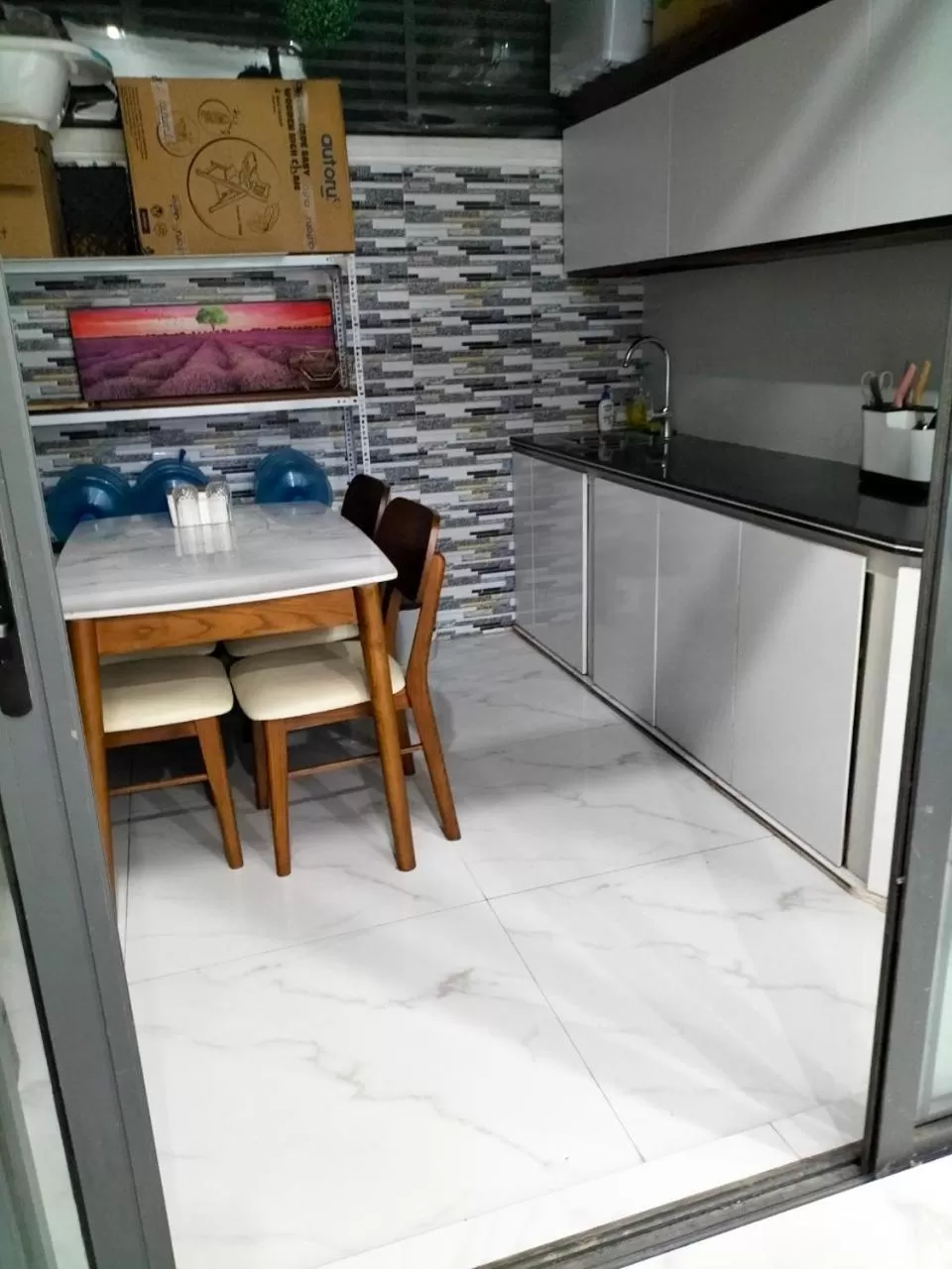 Kitchen or kitchenette, Kitchen/Kitchenette in The Flamboyant #StayWork Vinhomes Marina