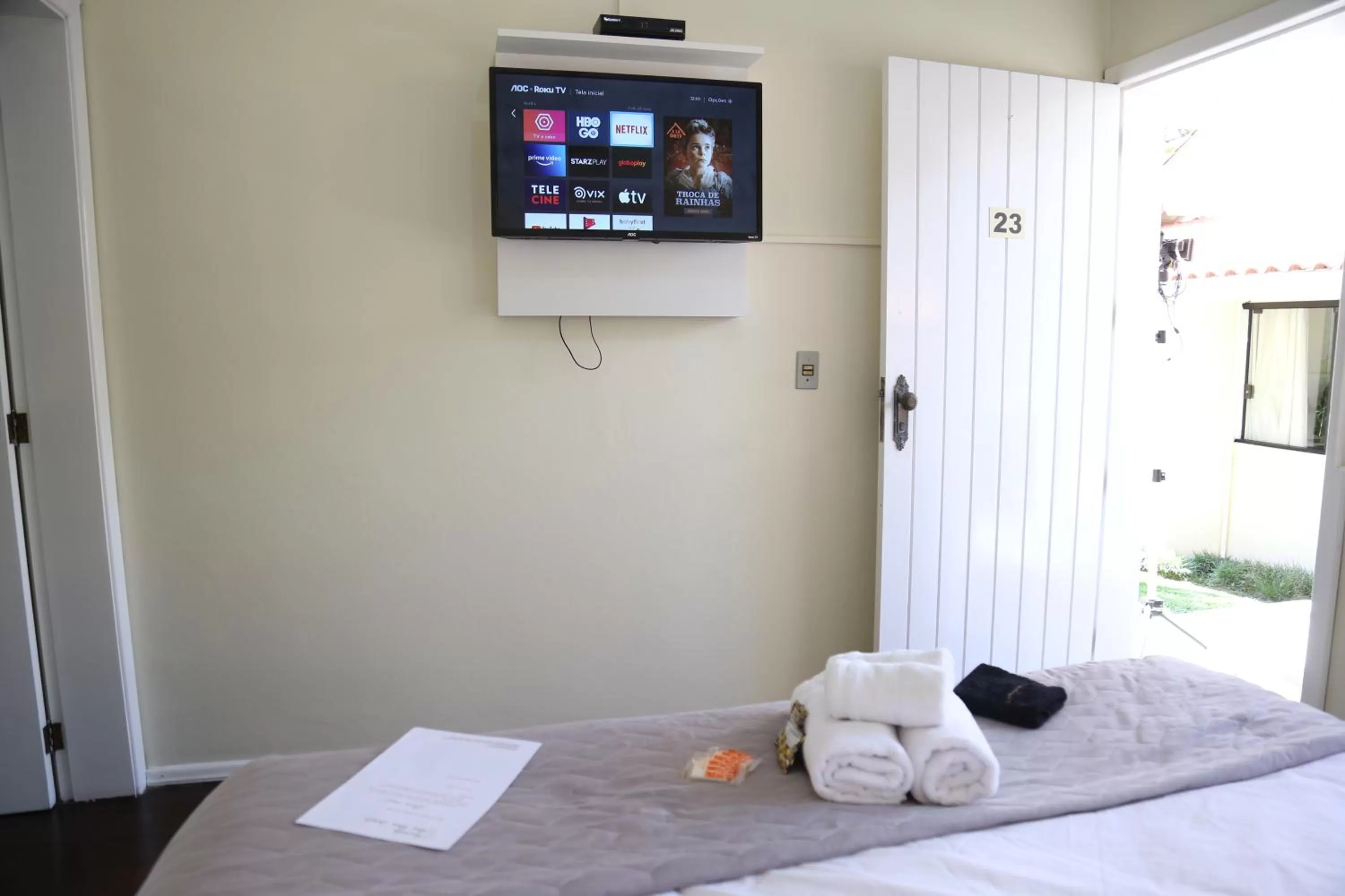 TV/Entertainment Center in Pousada Lanai Canela