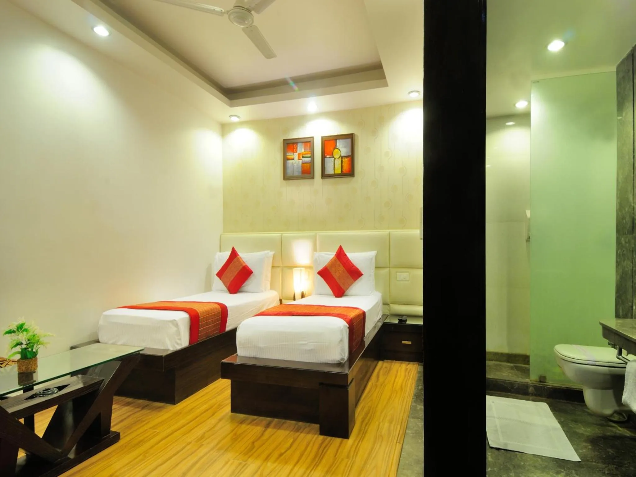 Bedroom, Bed in Hotel Elegance