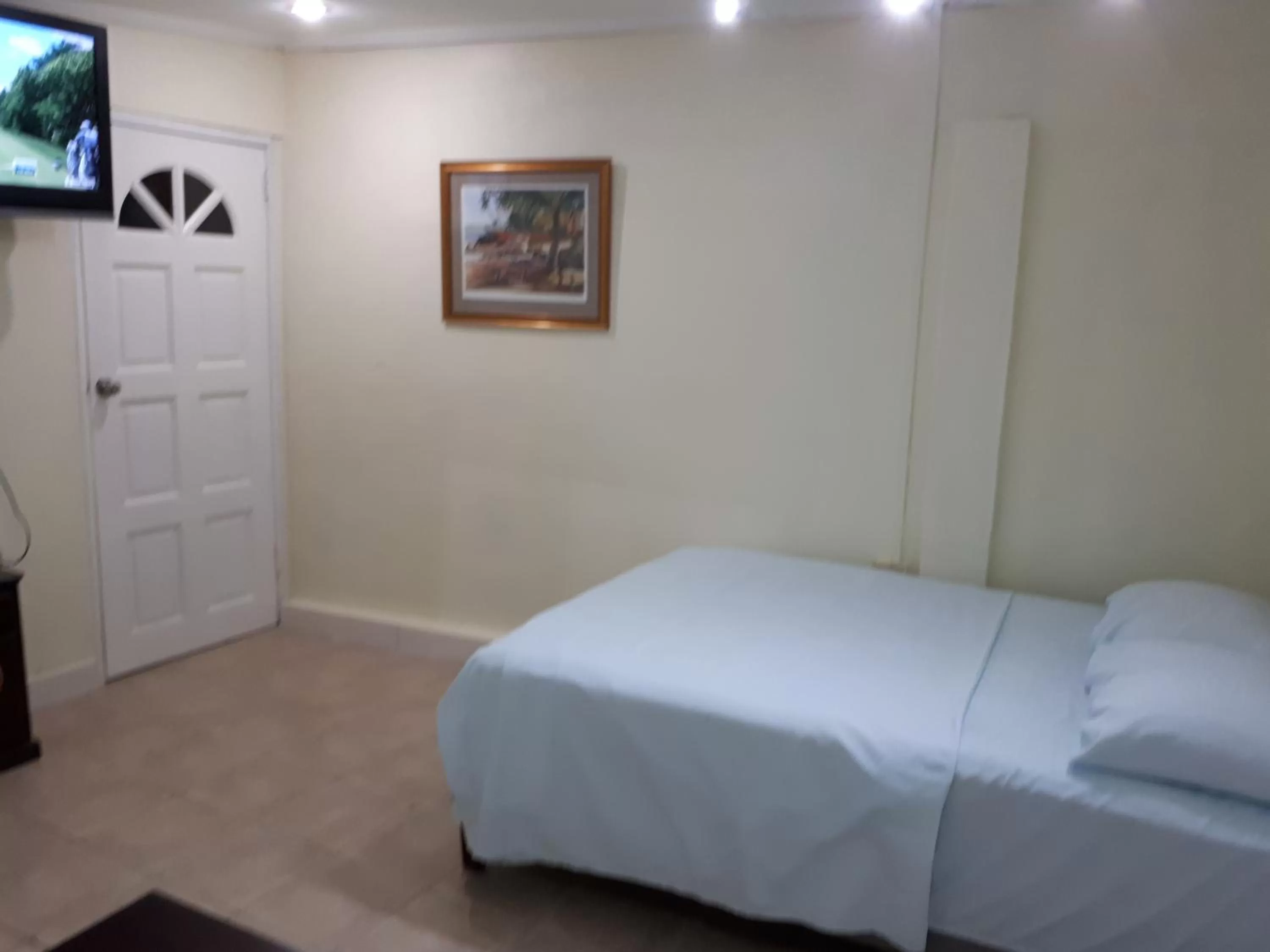Bed in Woodbrook on the Avenue