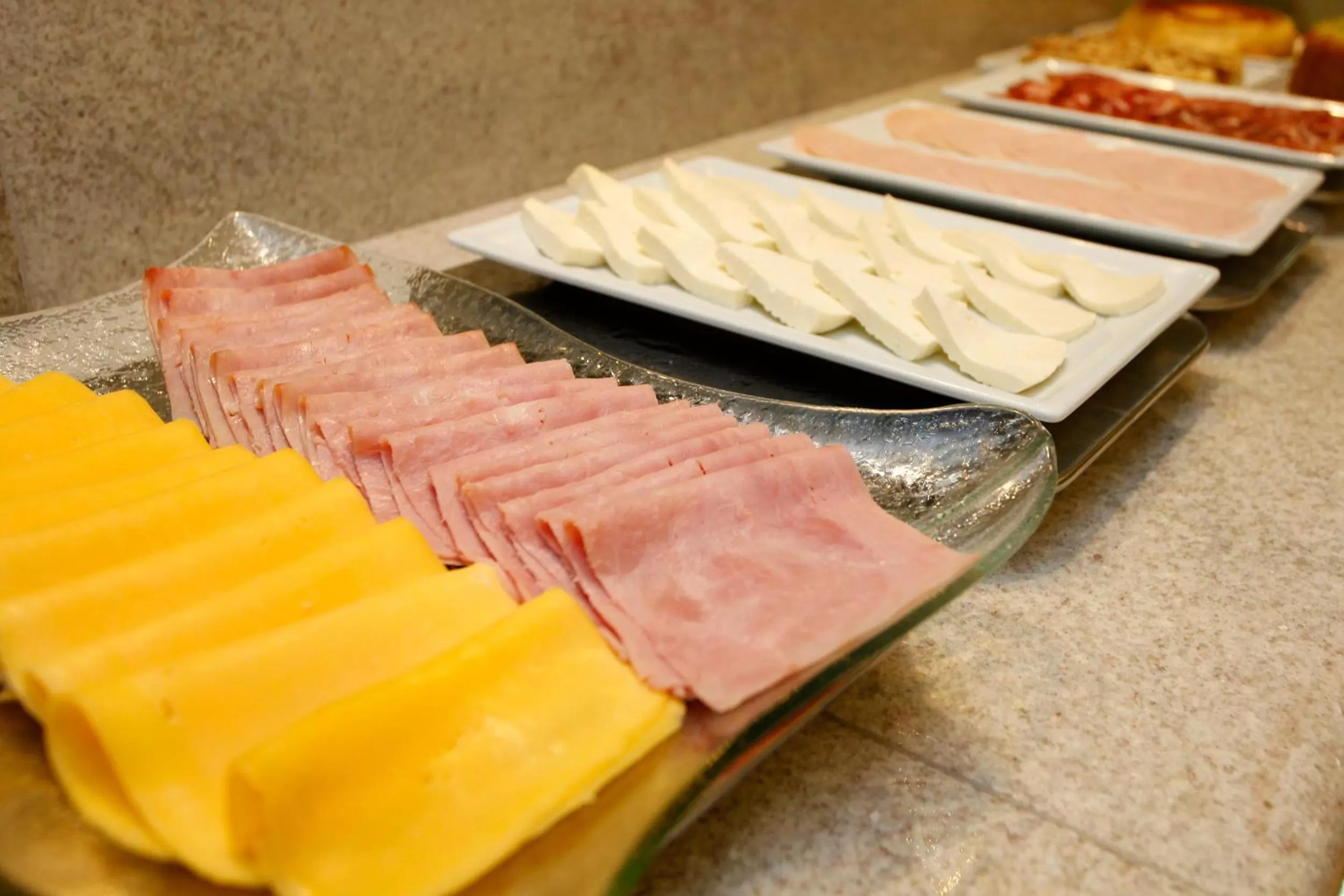 Food in Elegance Praia Hotel