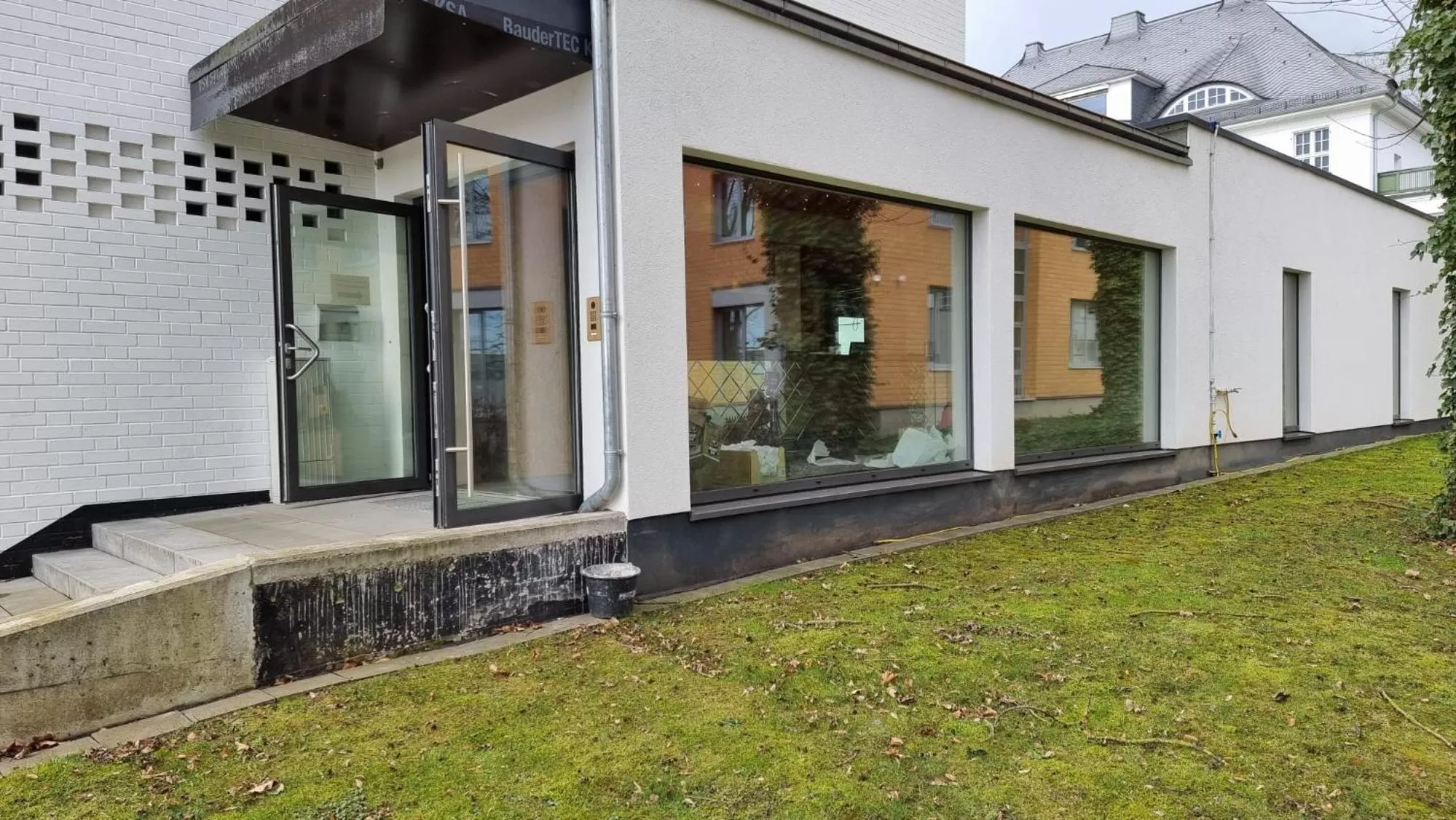 Property building in Hotel Credé