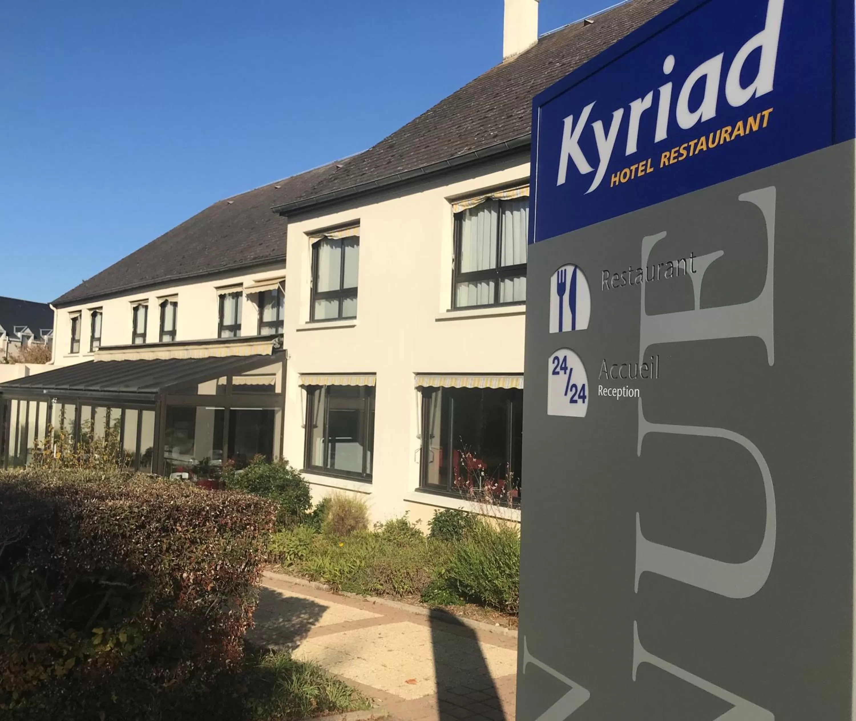 Facade/entrance in Kyriad Blois Sud - Vineuil