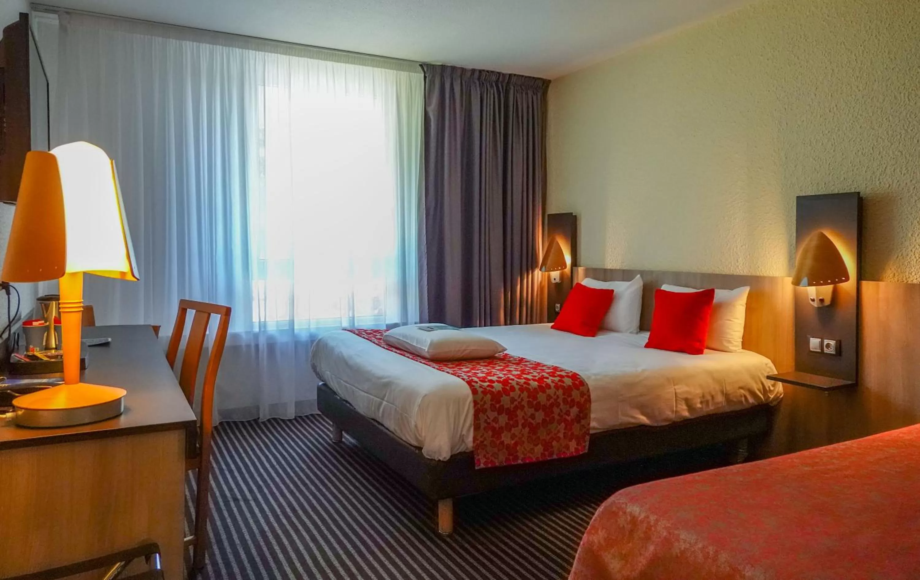 Toilet, Bed in Kyriad Montchanin le Creusot