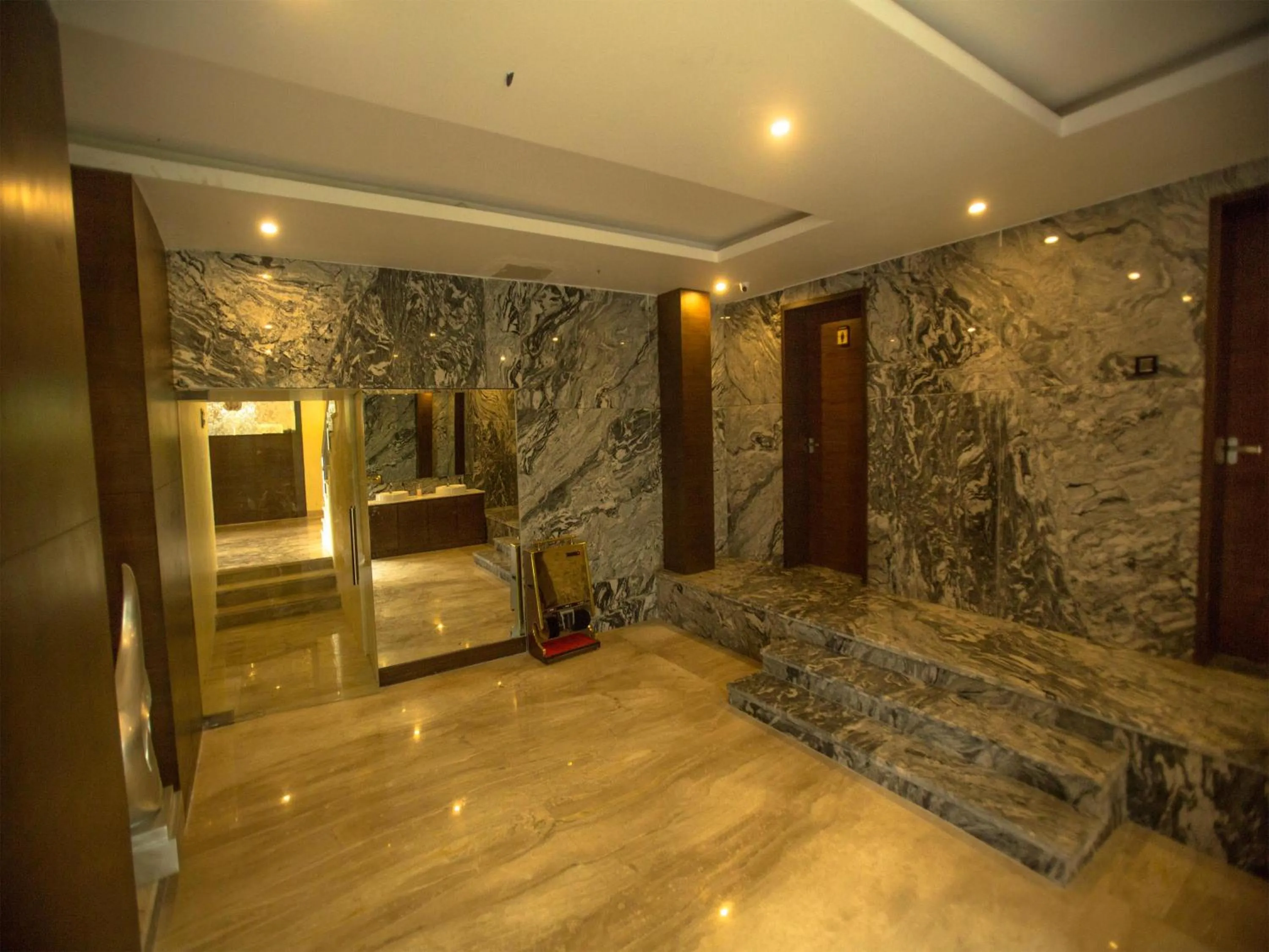 Area and facilities, Bed in ST Parklane Airport Hotel Chennai