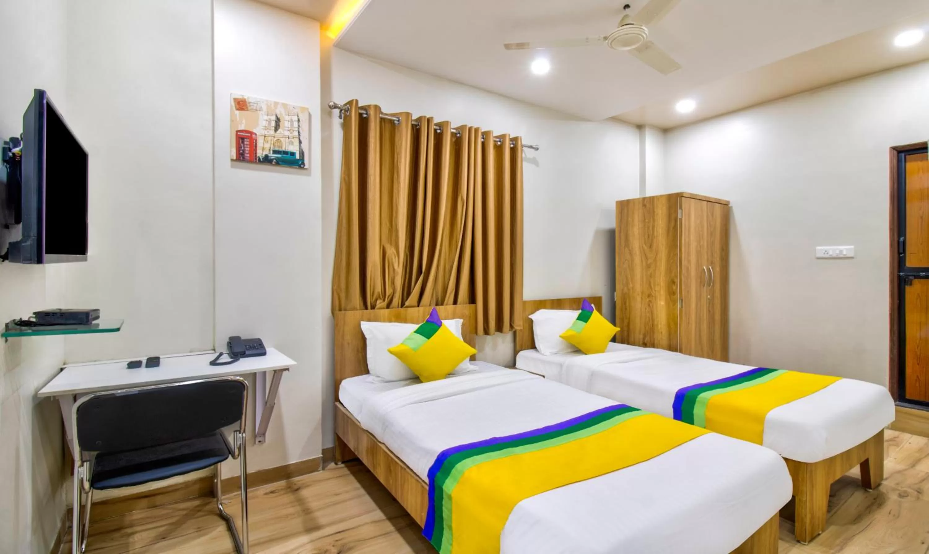 Bedroom, Bed in Itsy Hotels Shri Guru Service Apartment