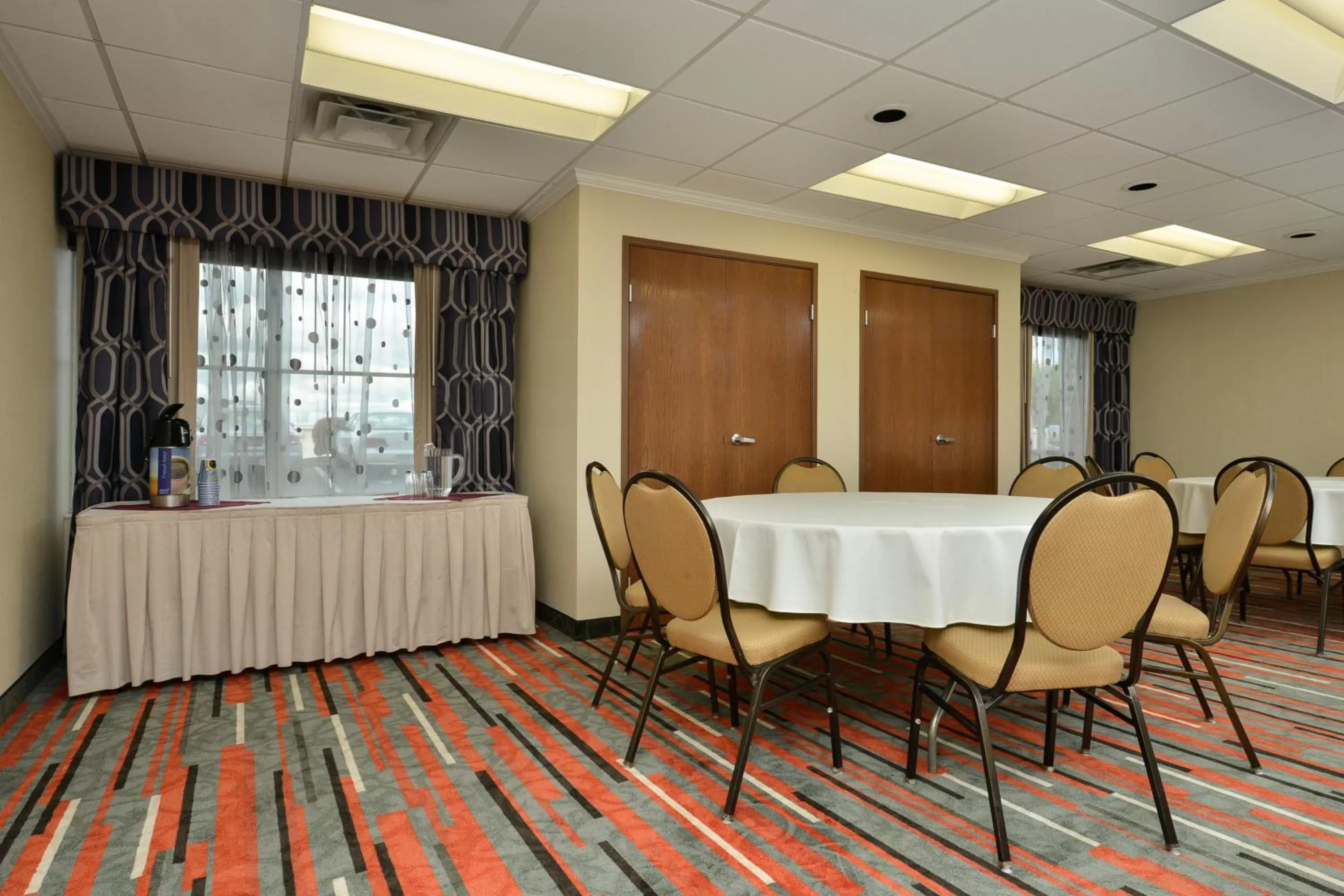 Meeting/conference room in Holiday Inn Express Boston-Milford by IHG