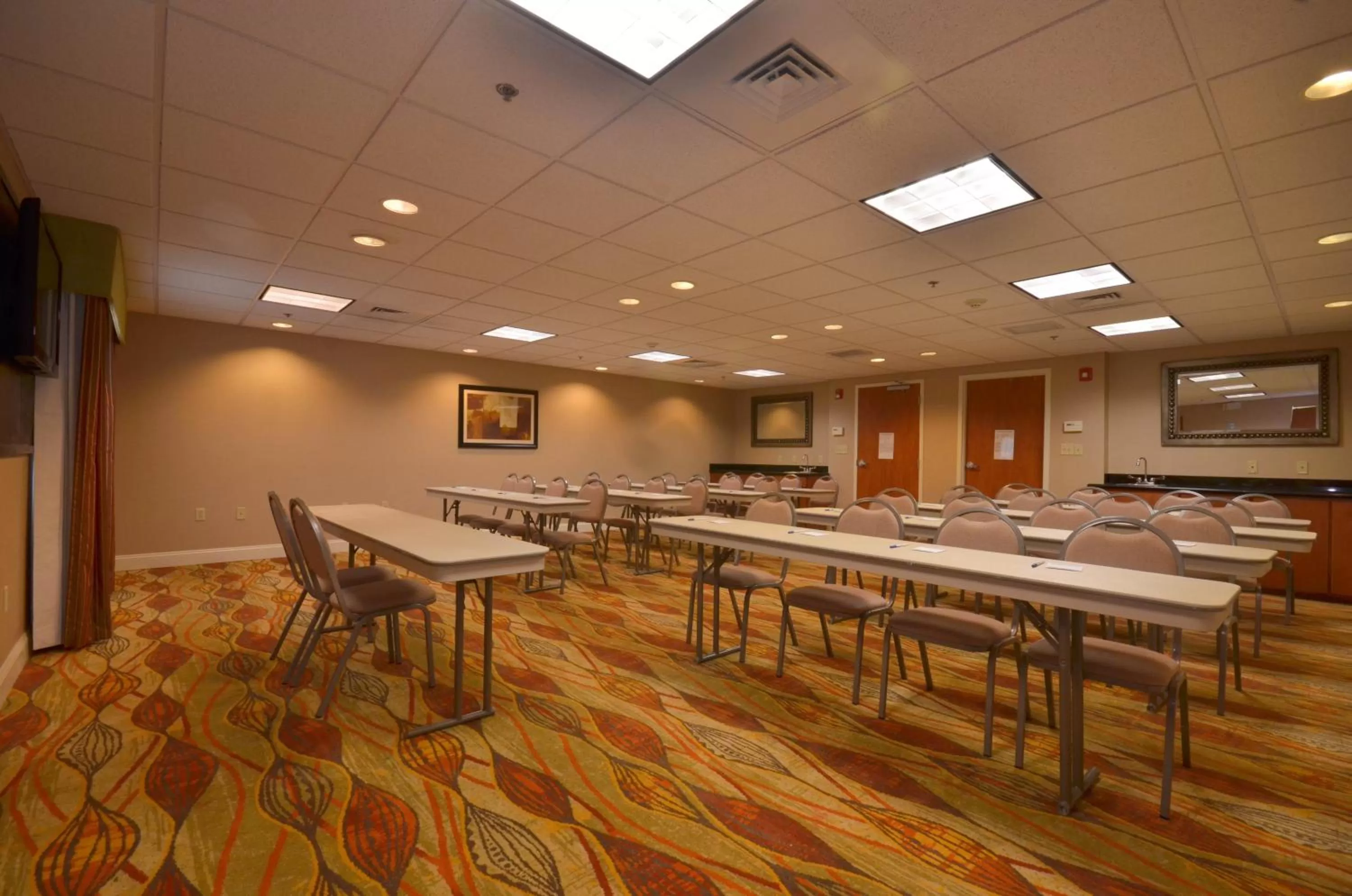 Meeting/conference room in Holiday Inn Express & Suites Pine Bluff/Pines Mall by IHG