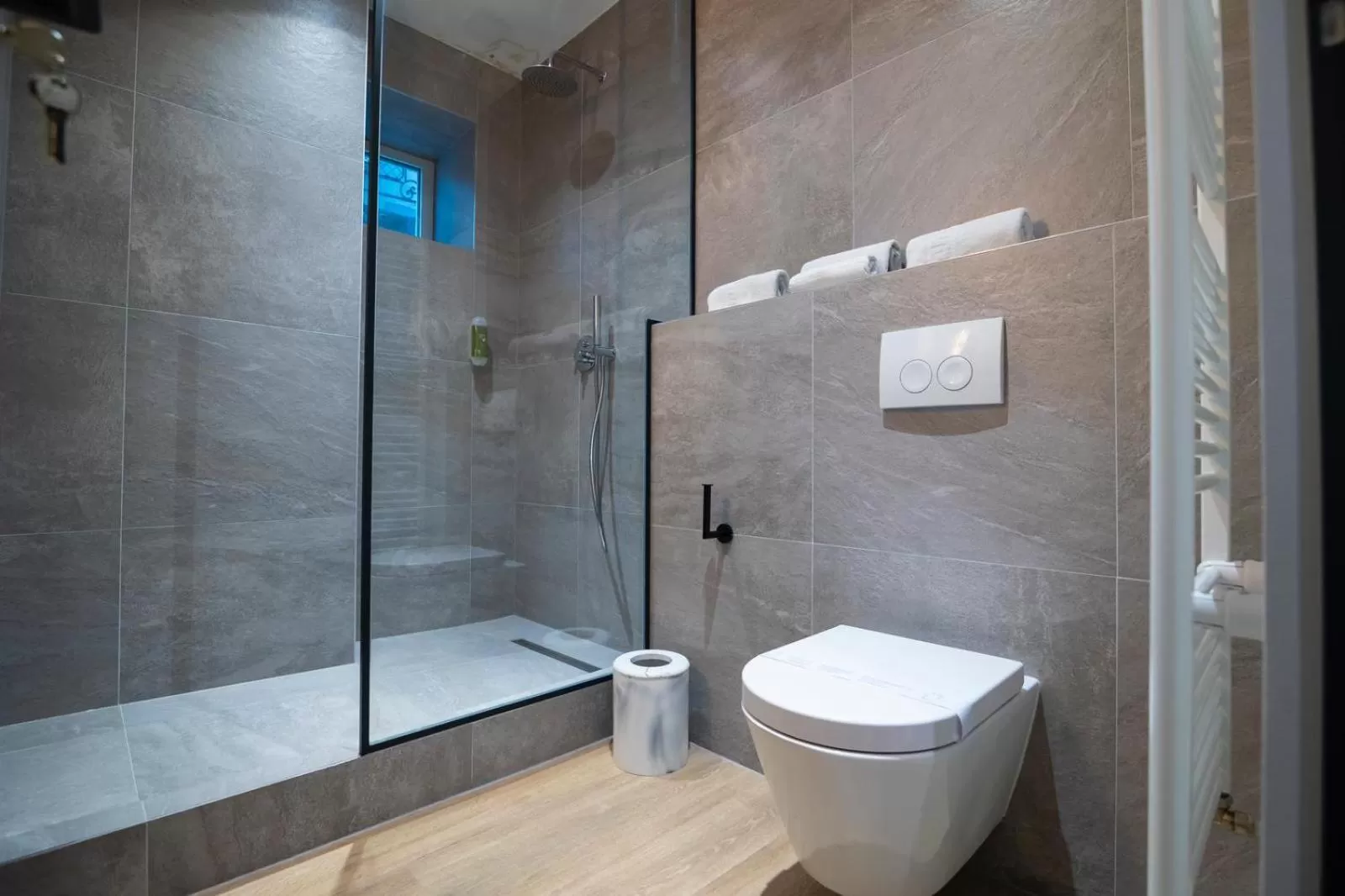 Shower in Doma Zagreb Aparthotel