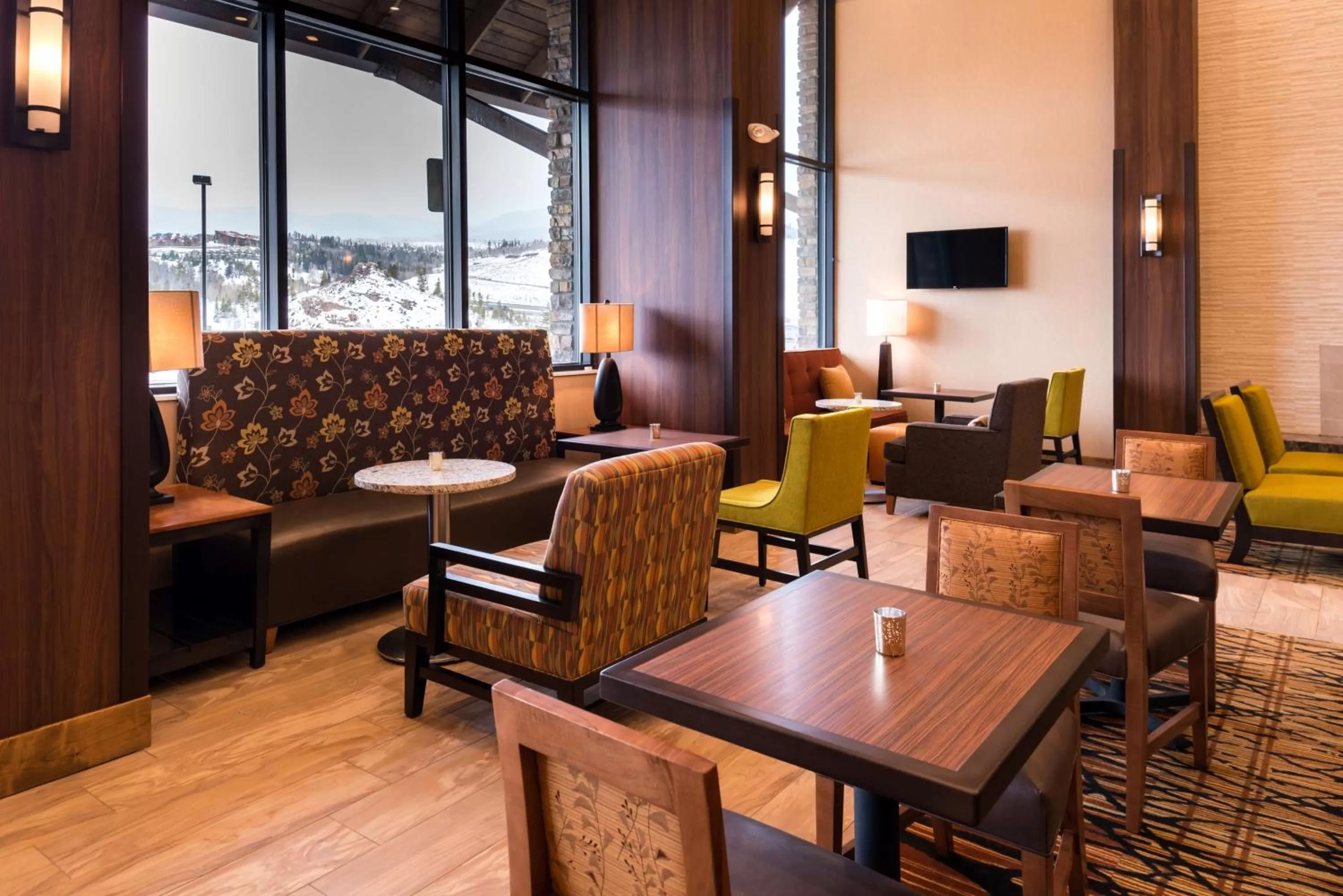 Lobby or reception in Hampton Inn & Suites Silverthorne