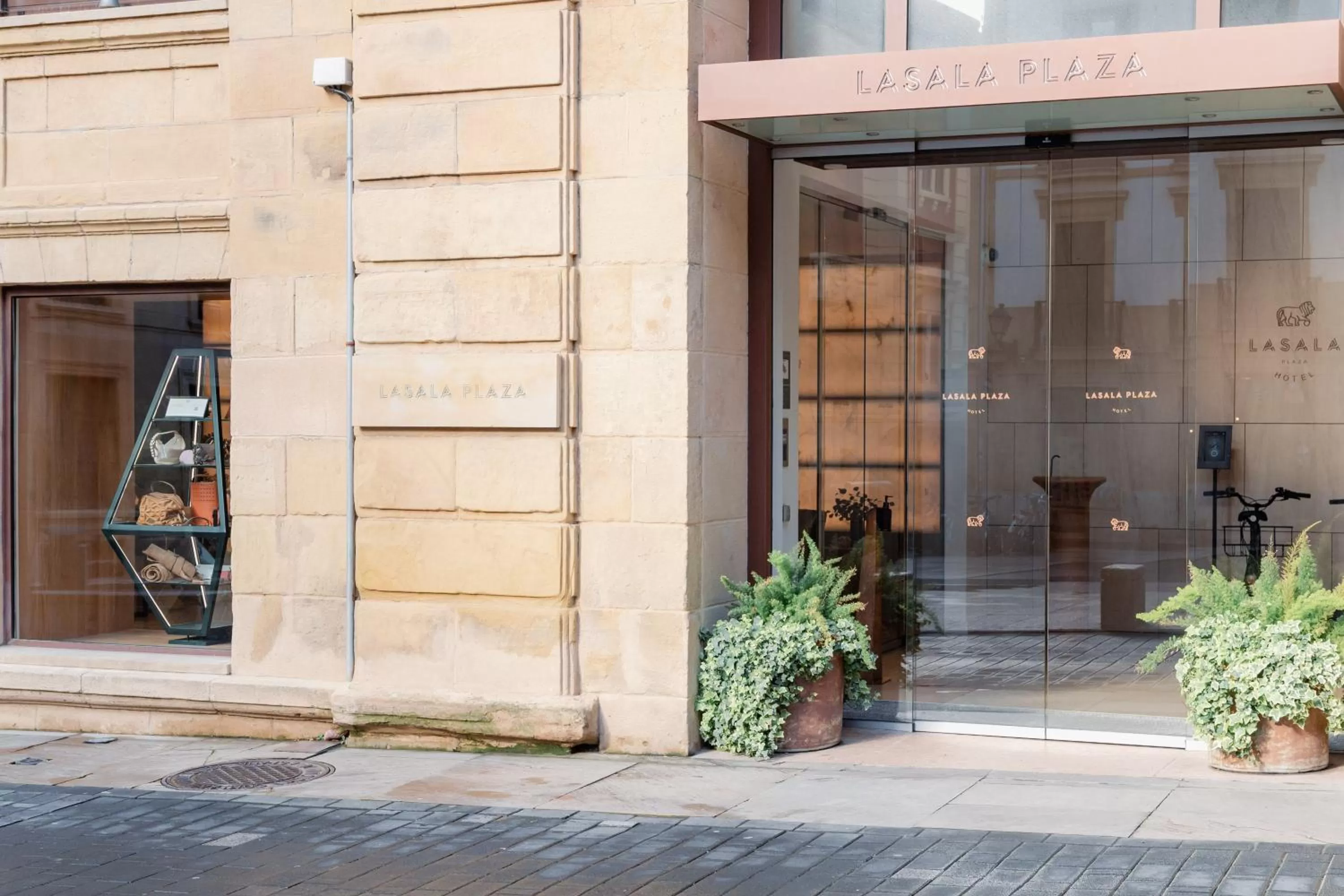 Facade/entrance in Lasala Plaza Hotel - Adults Only