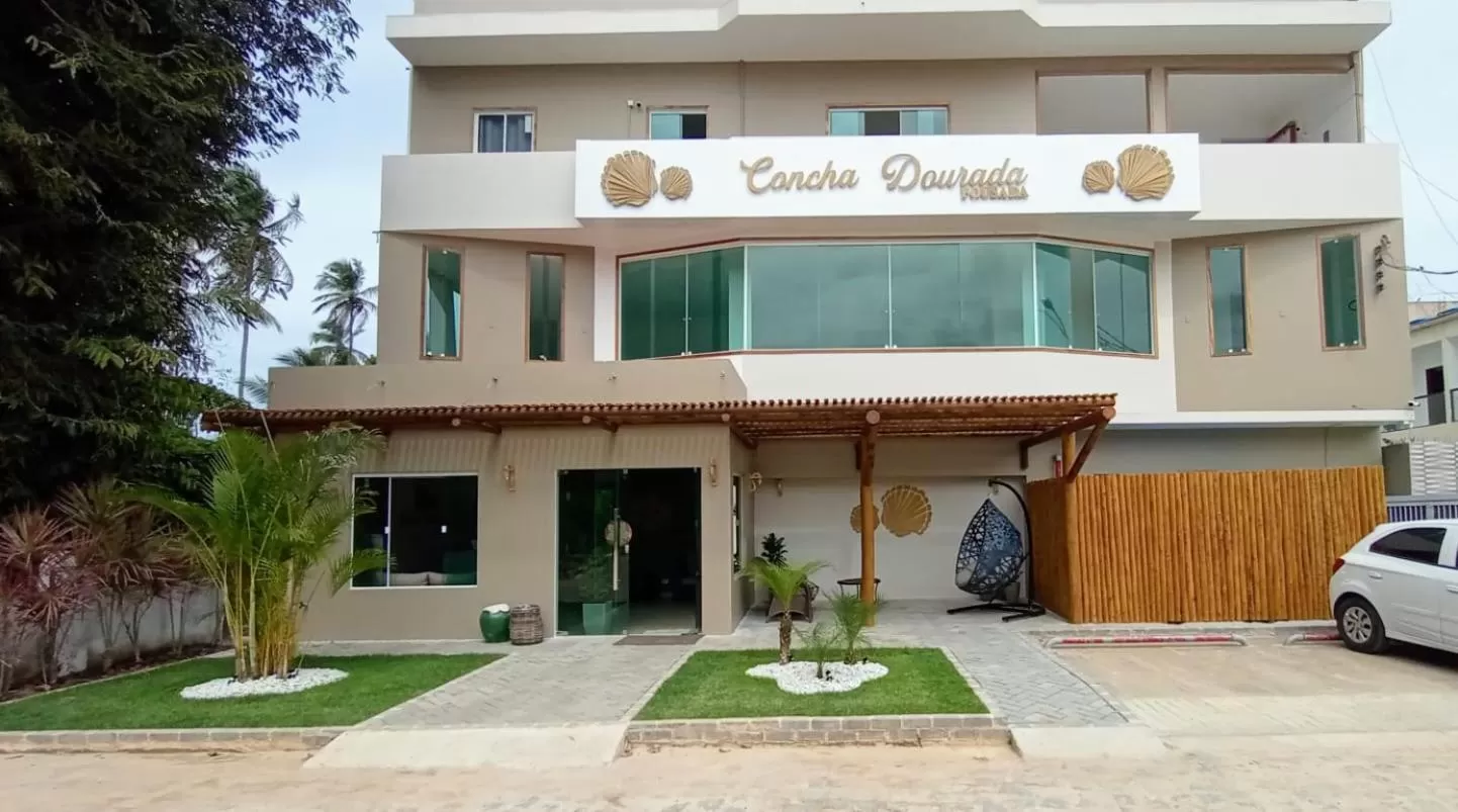 Facade/entrance in Pousada Concha Dourada