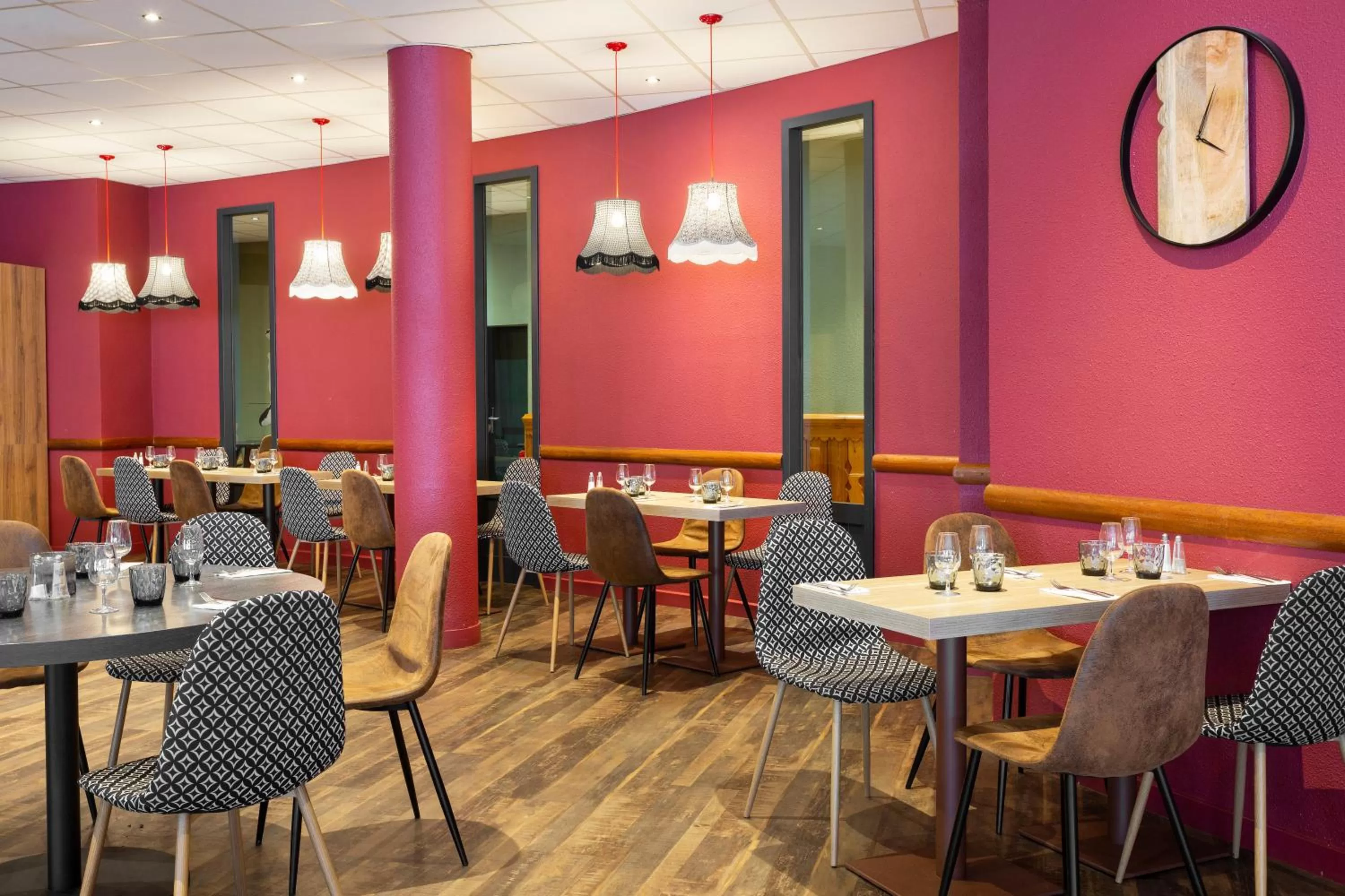 Restaurant/places to eat in SOWELL Family La Lauzière