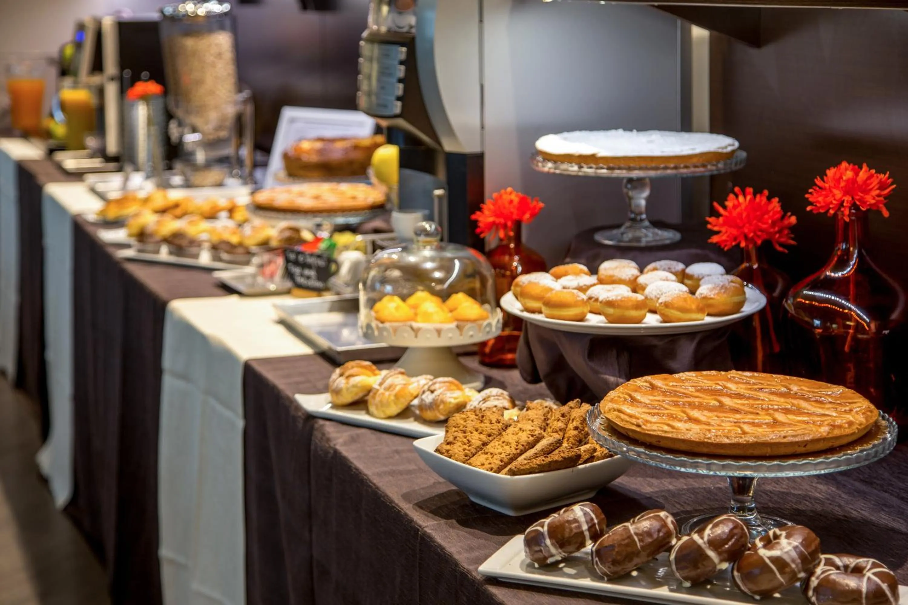 Food in Hotel Domidea