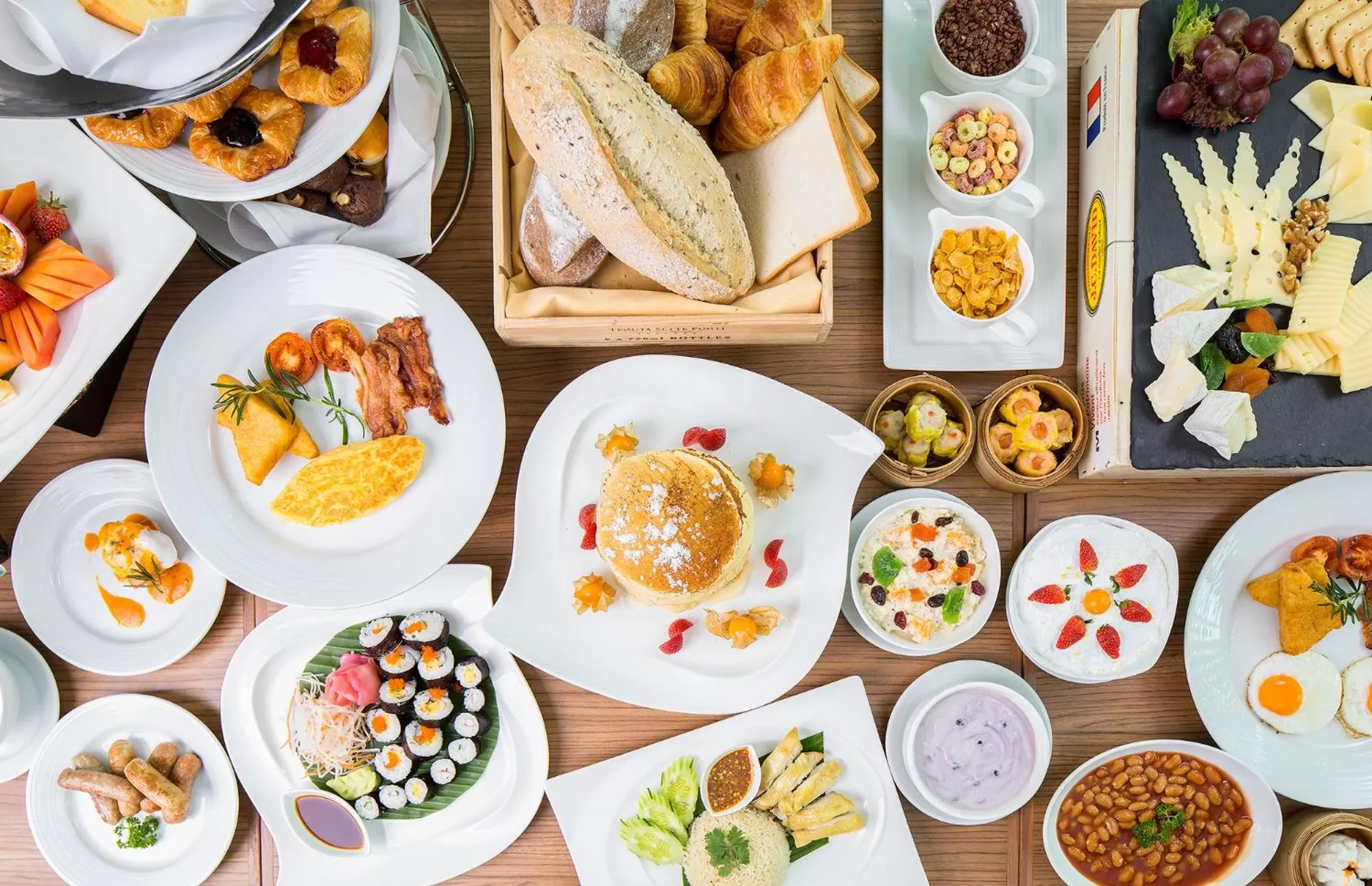 Food and drinks in Eastin Grand Hotel Sathorn