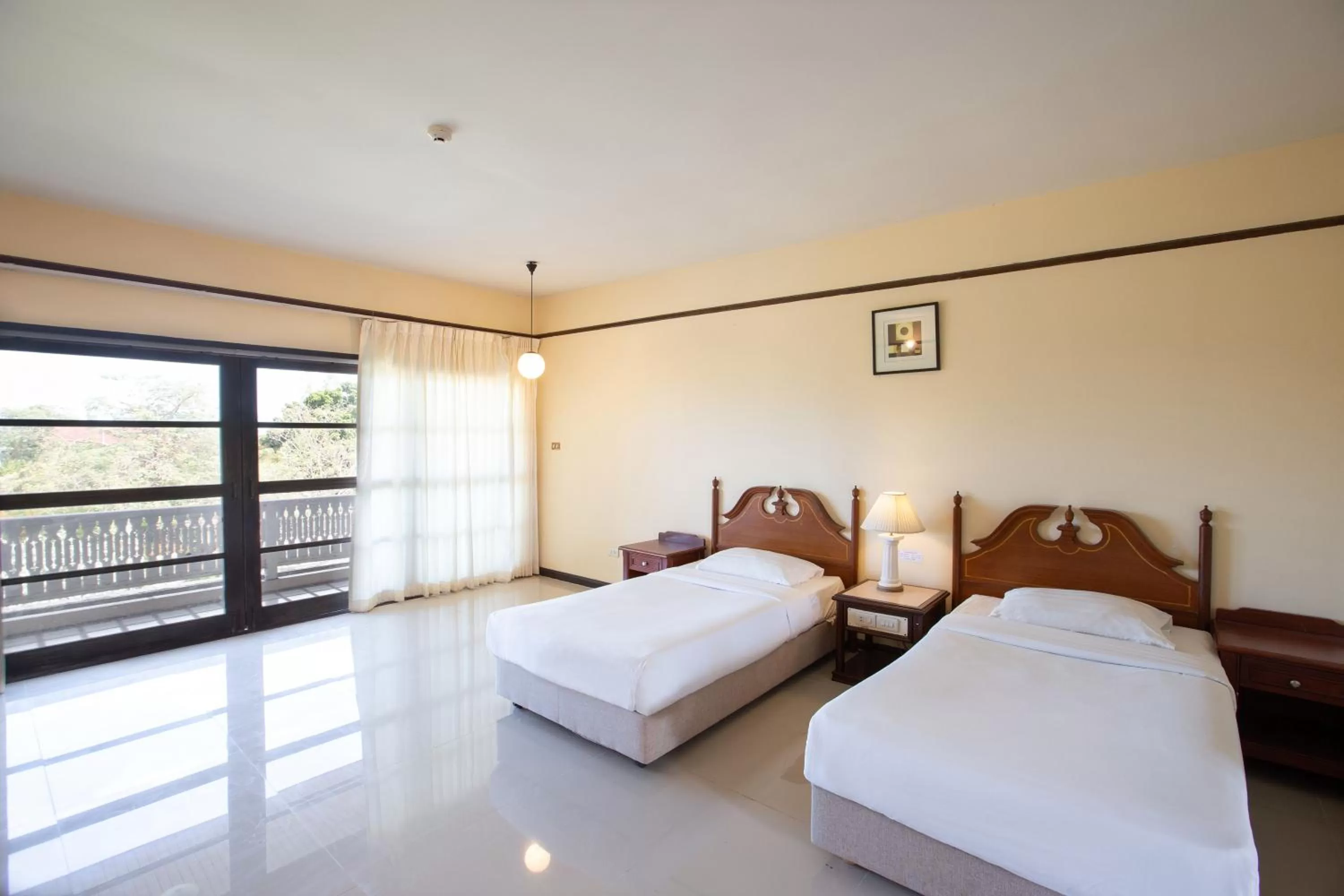 Bed in Eurasia Cha-Am Lagoon