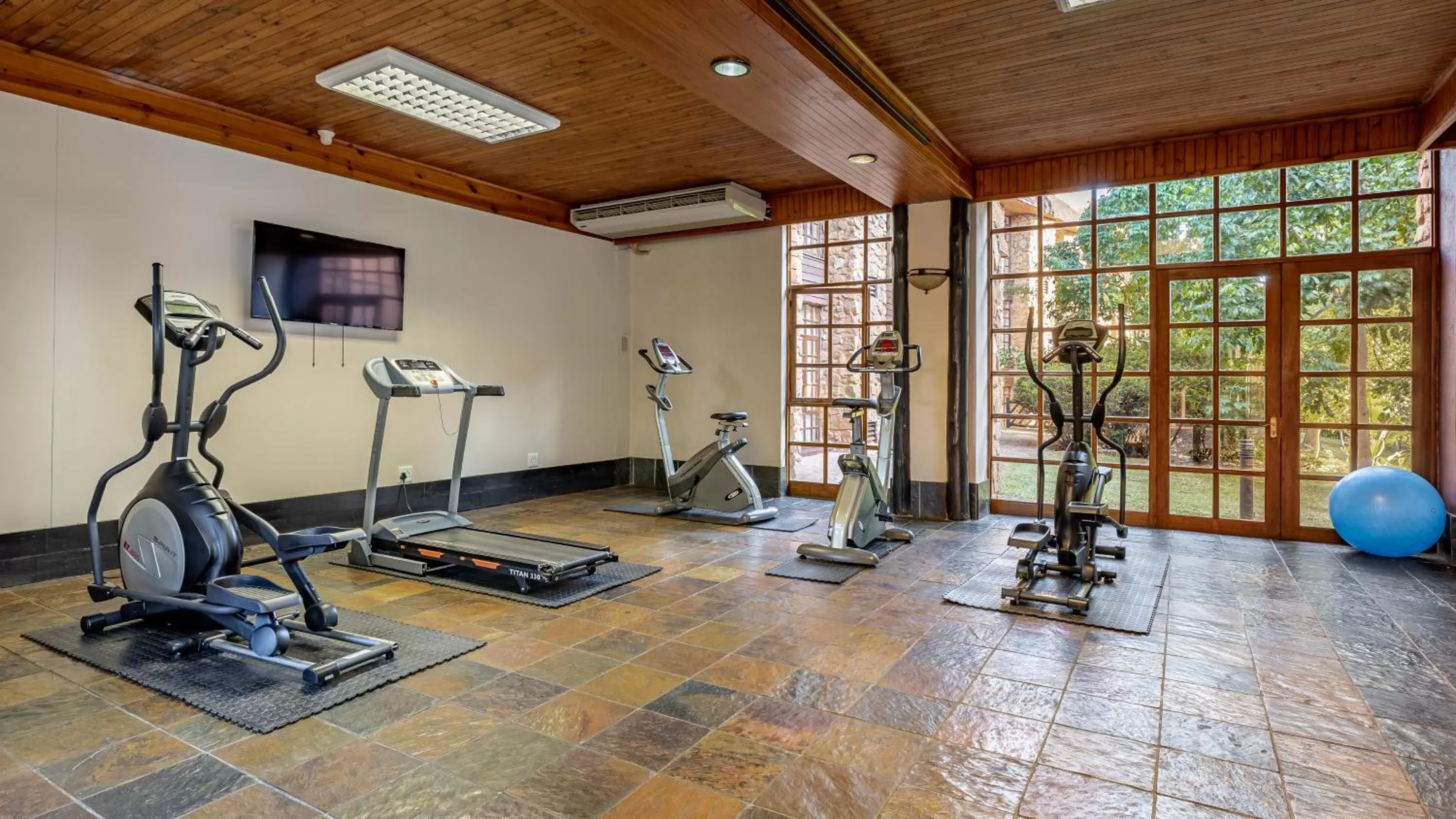 Fitness centre/facilities in African Sky Hotels - Pine Lake Inn